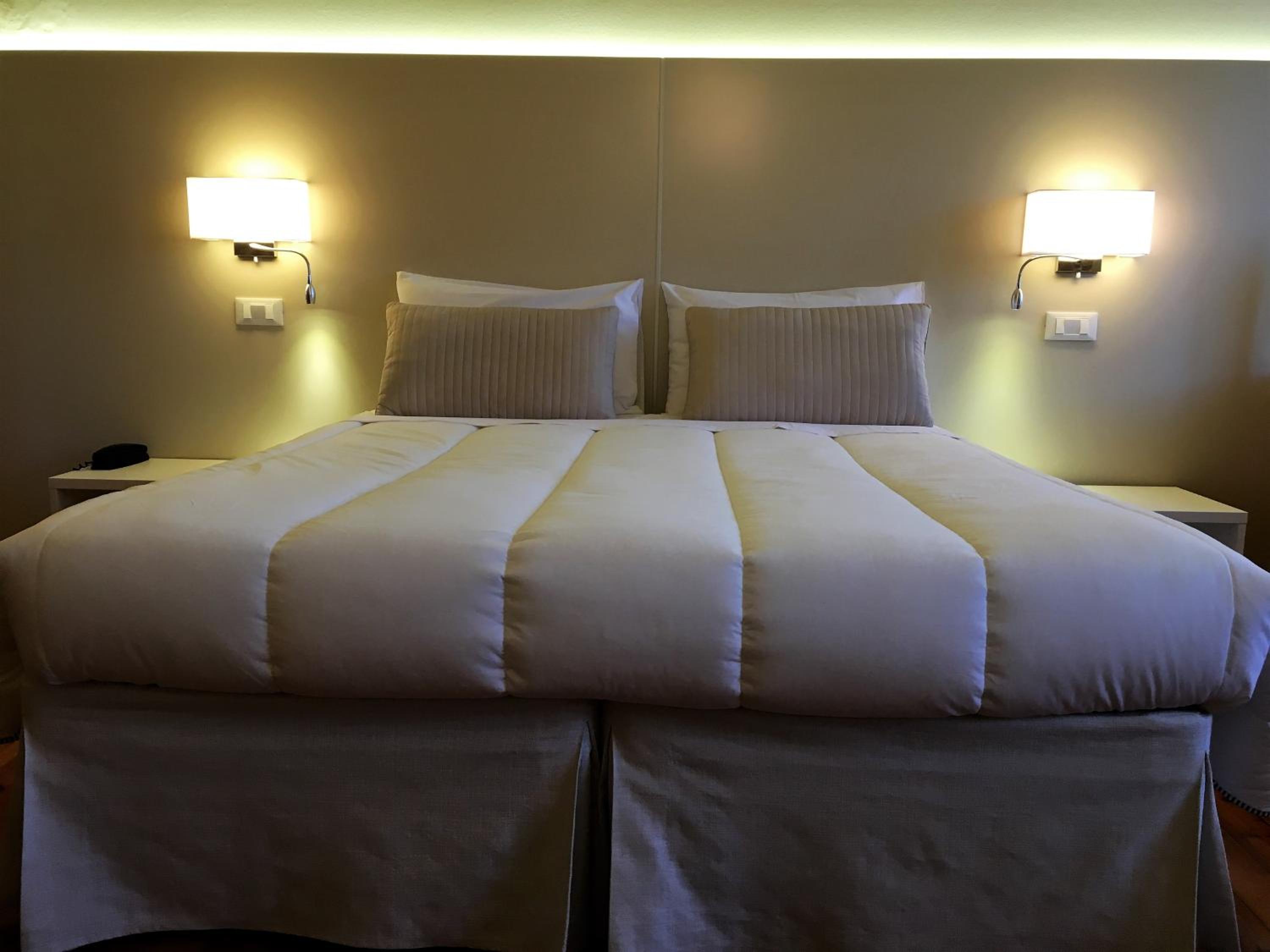 Double or Twin Room photo 3