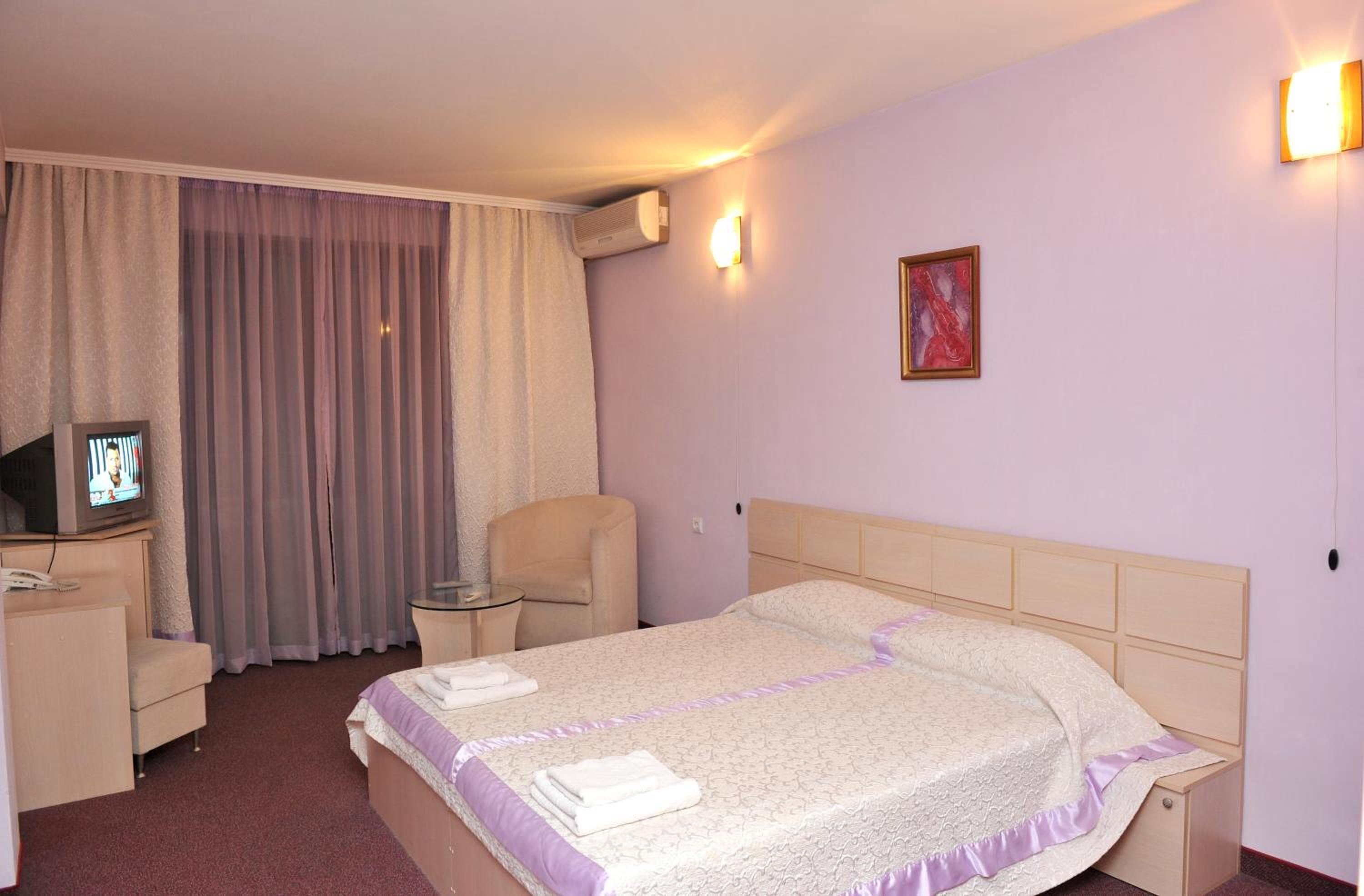 Double Room - Photo 9