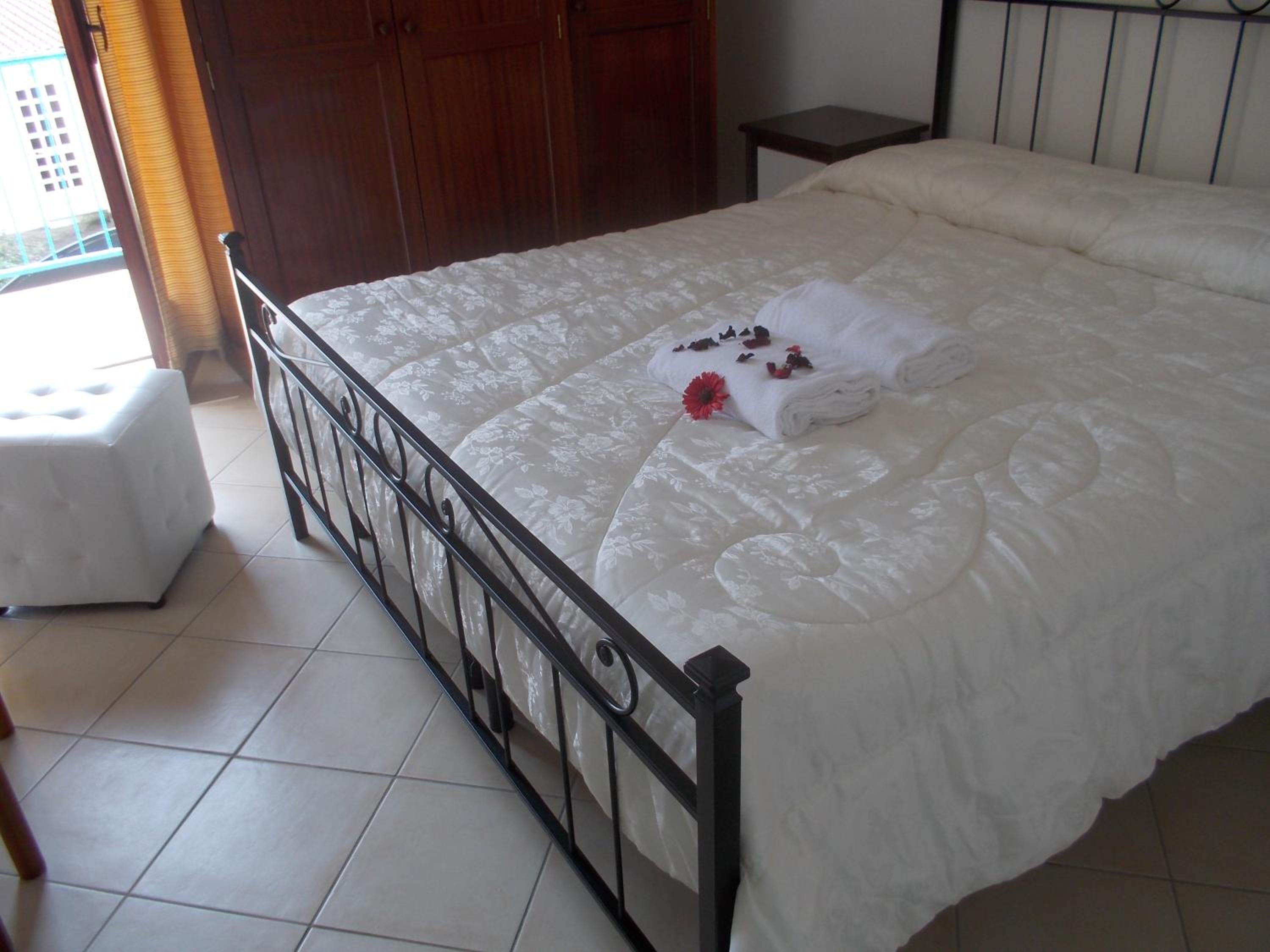 Double Room - Photo 18