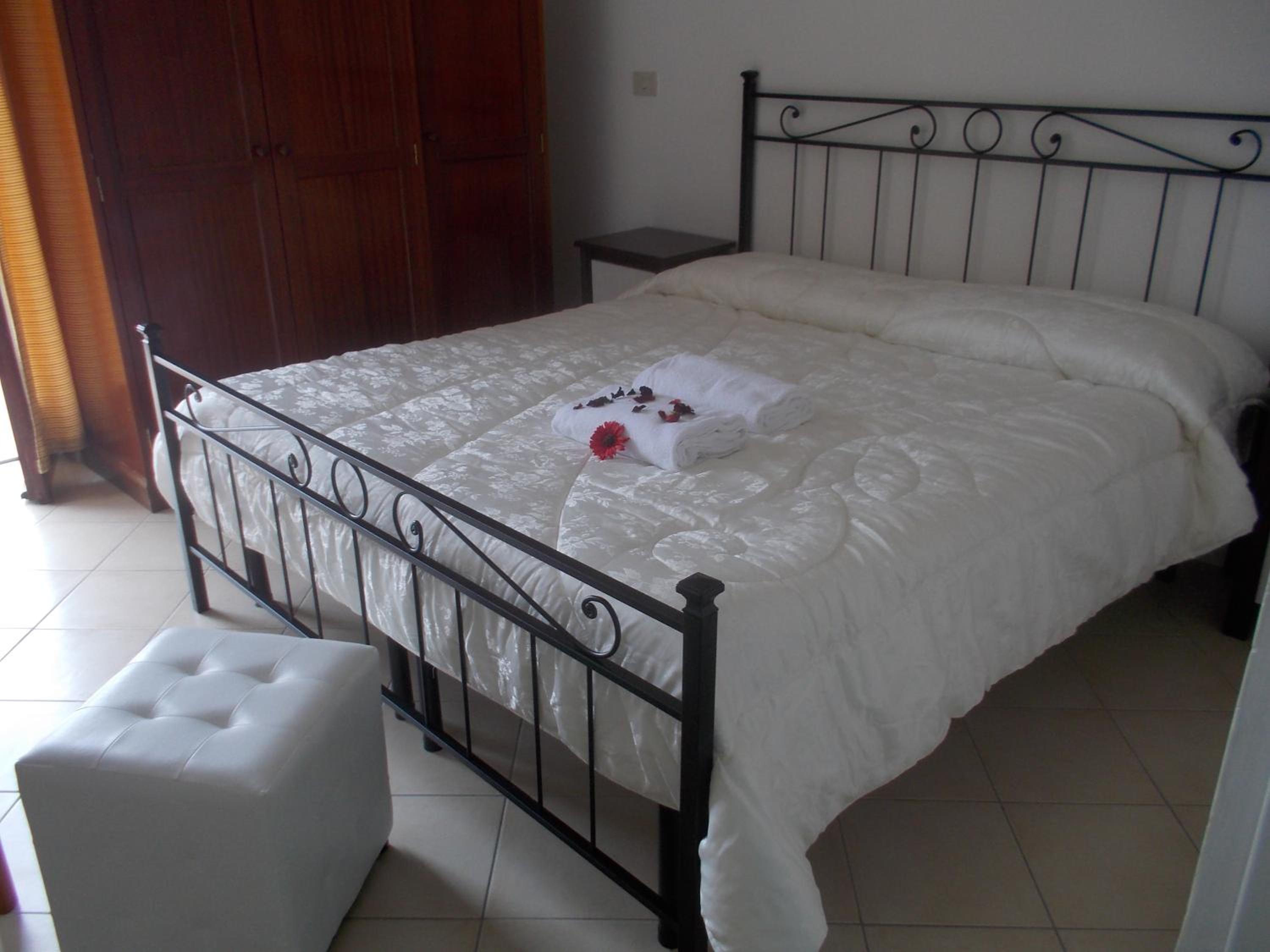 Double Room - Photo 14