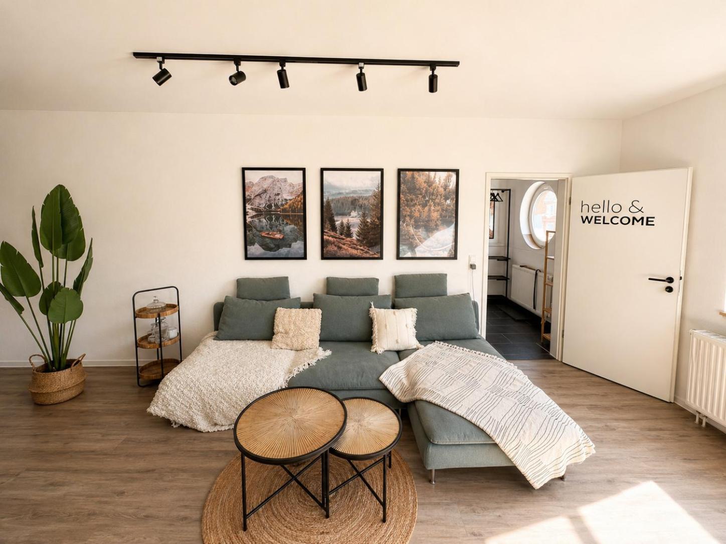 Classic One-Bedroom Apartment with King Bed photo 2