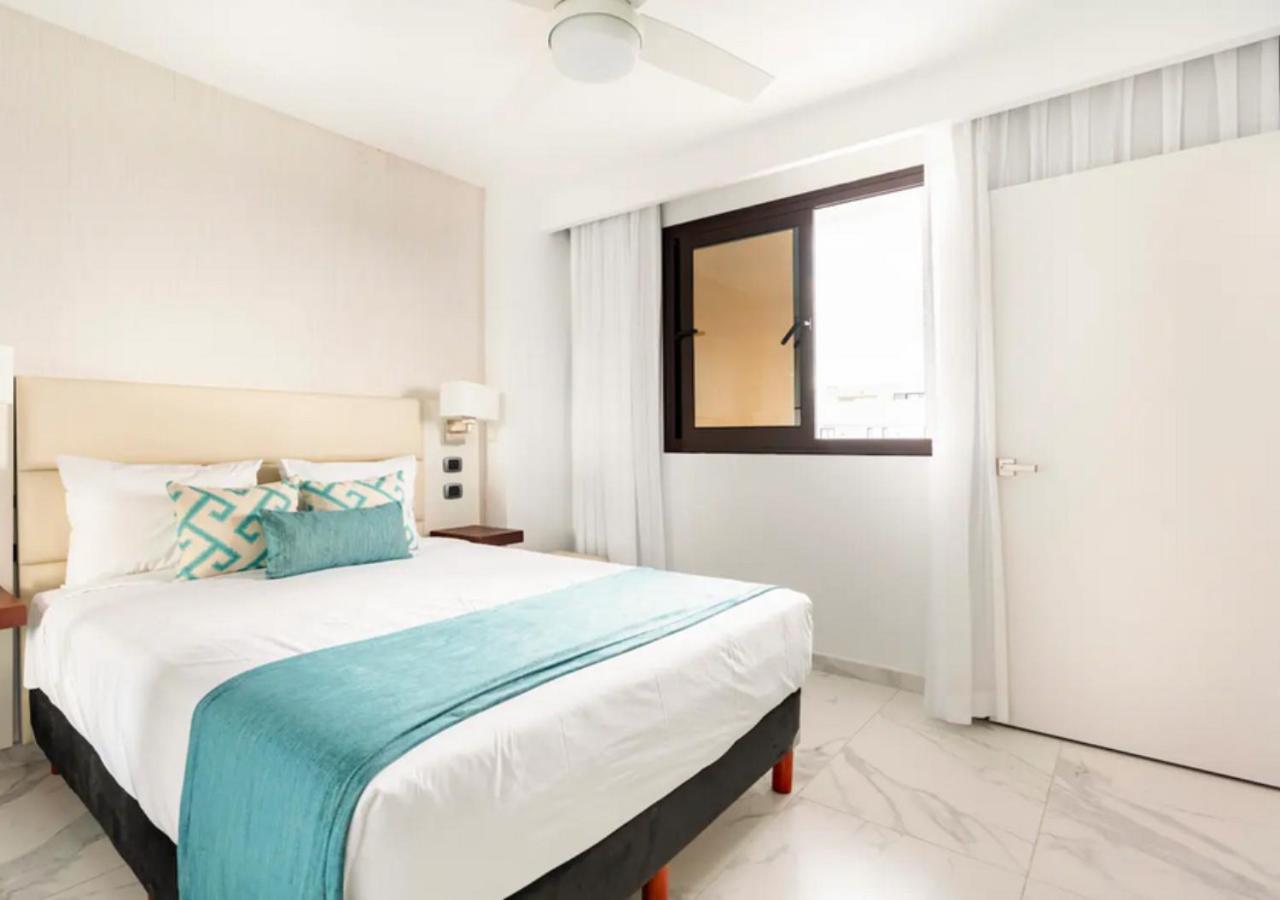 Deluxe Two-Bedroom Apartment with Garden View photo 1