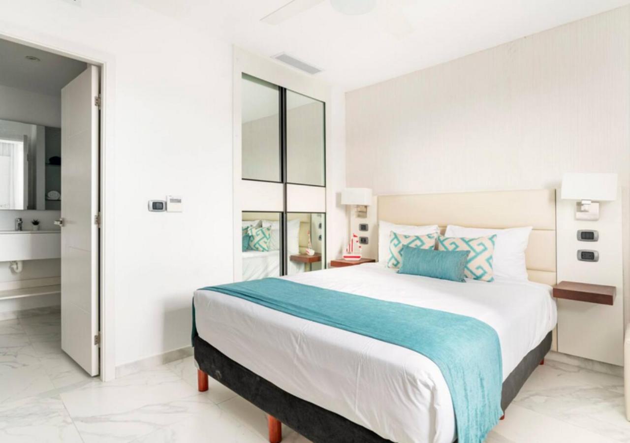 Deluxe Two-Bedroom Apartment with Garden View photo 3