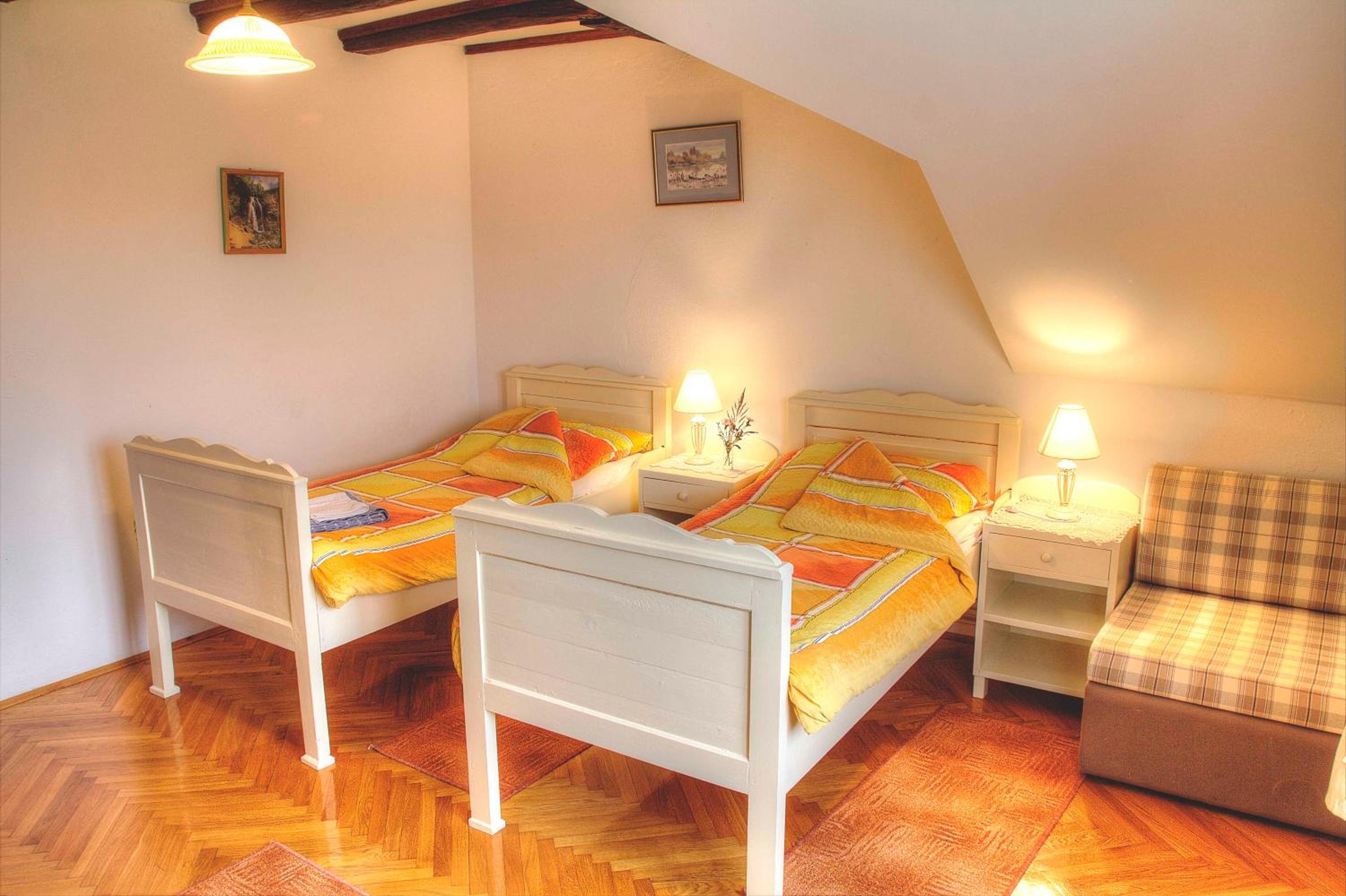 Double Room with Extra Bed photo 1