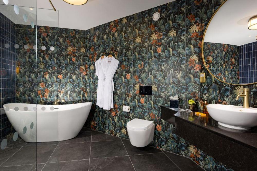 Penthouse Suite