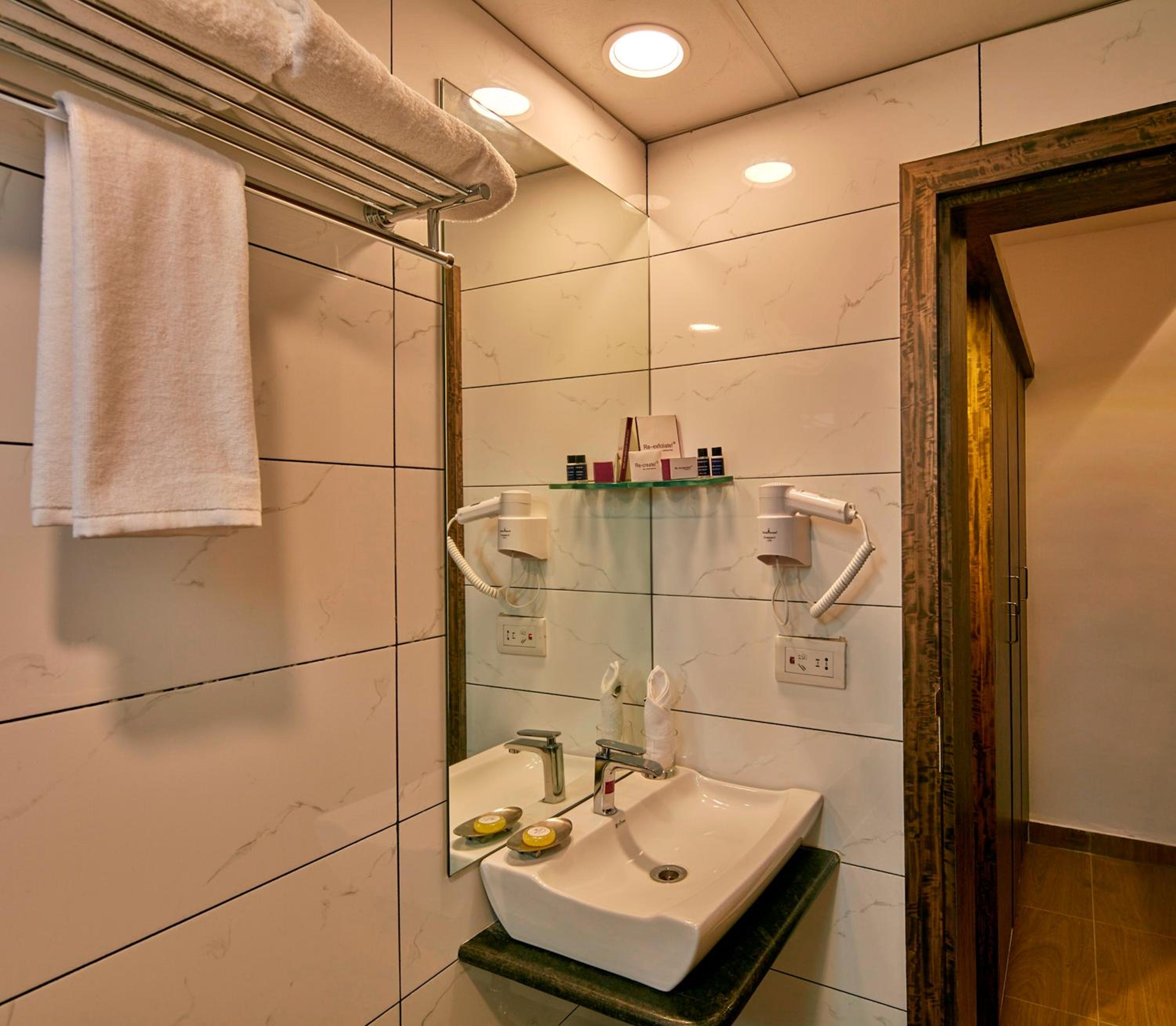 Deluxe Double Room - Photo 3