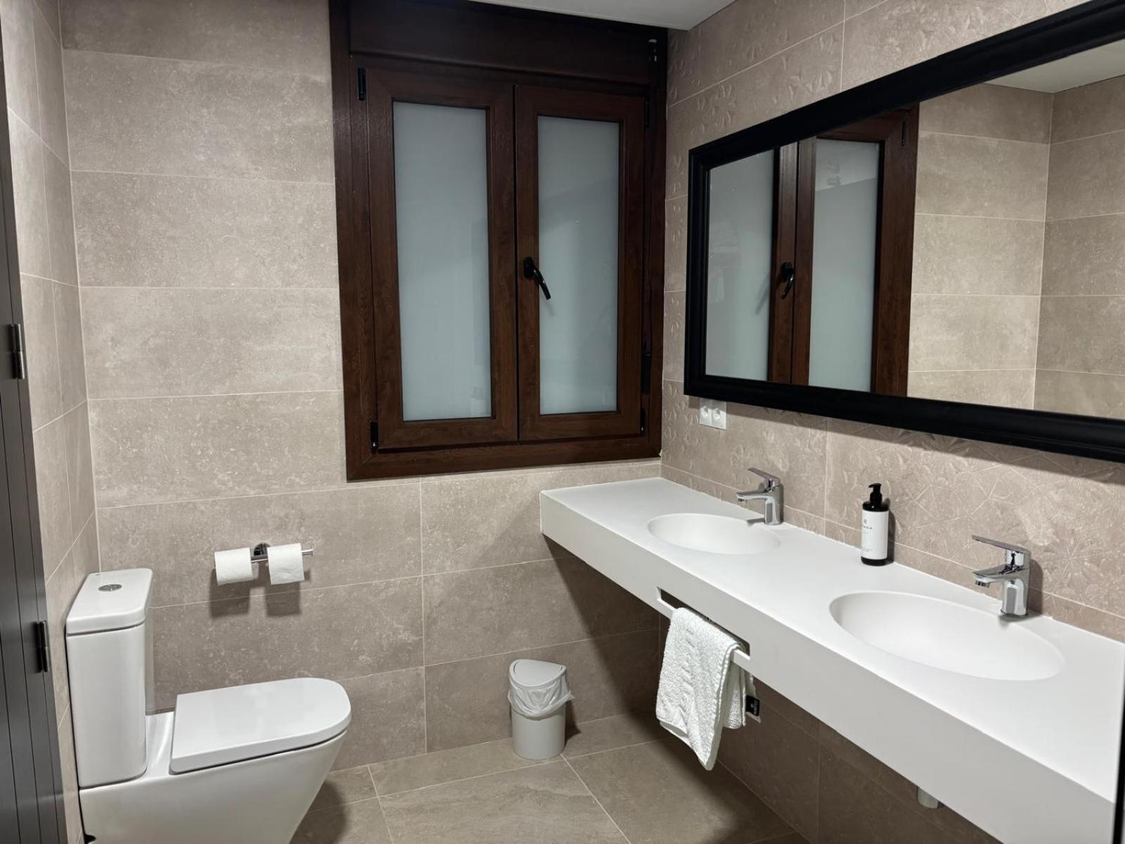 Basic Triple Room - Photo 3