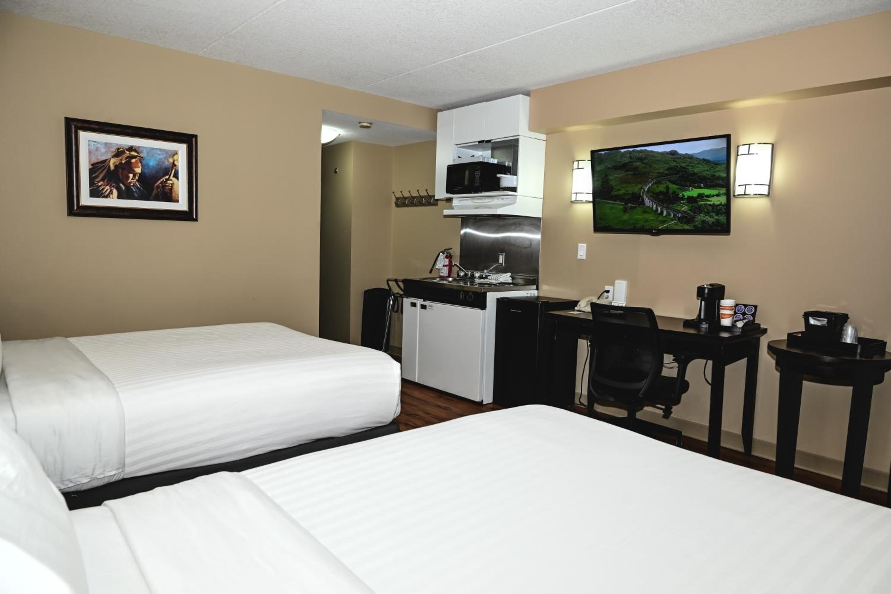 Efficiency Queen Room with Two Queen Beds - Non-Smoking