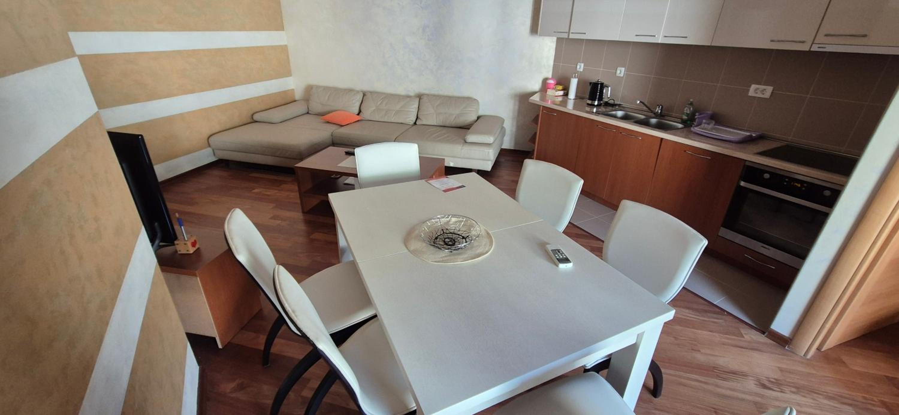 Classic Apartment photo 3