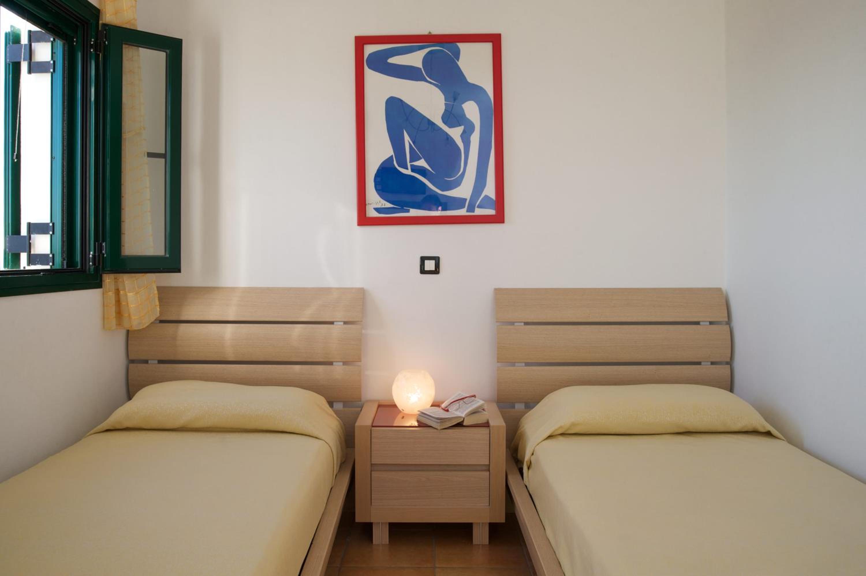 Deluxe Double or Twin Room with Sea View photo 2