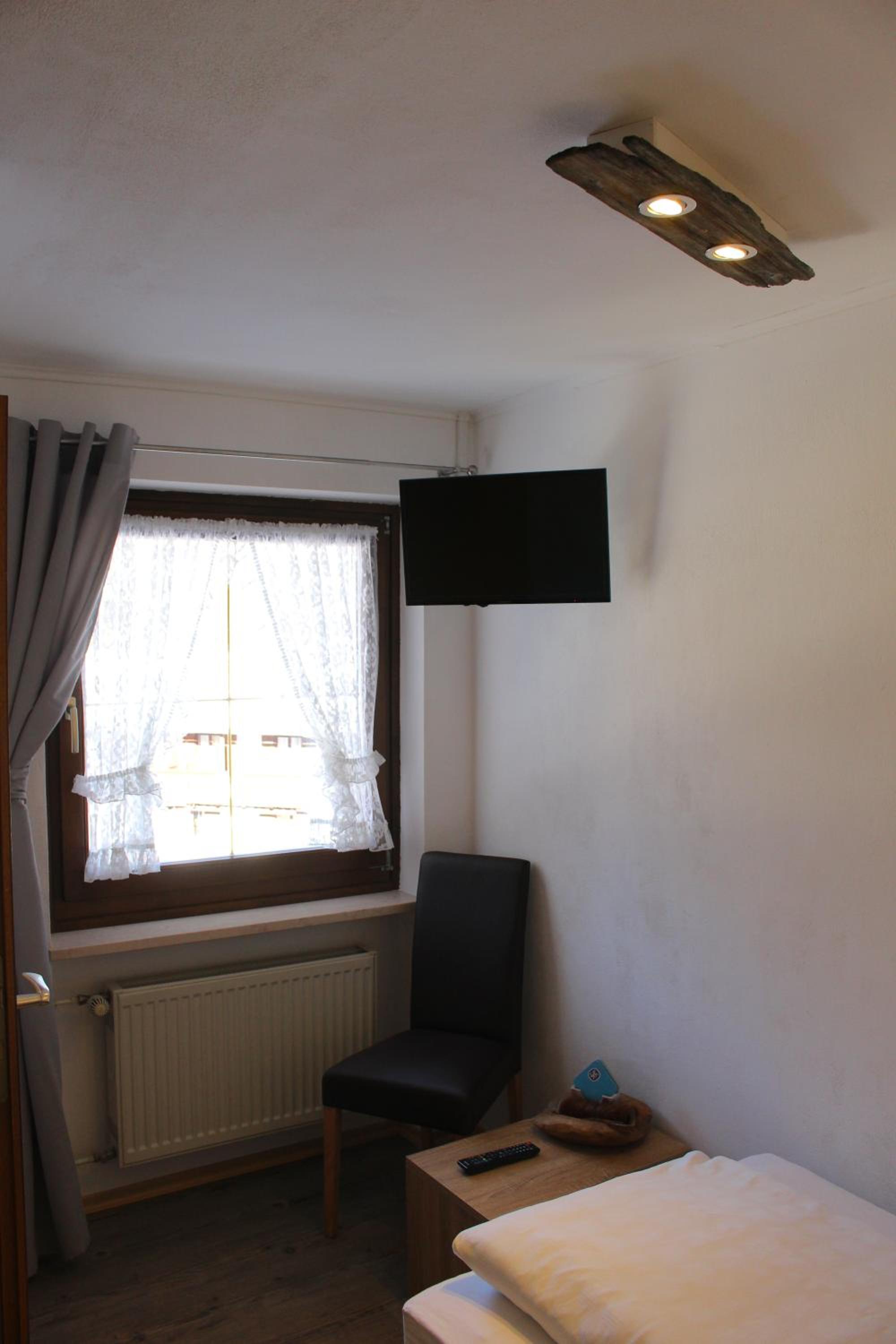 Room1 - Single Room with Shower / WC photo 1