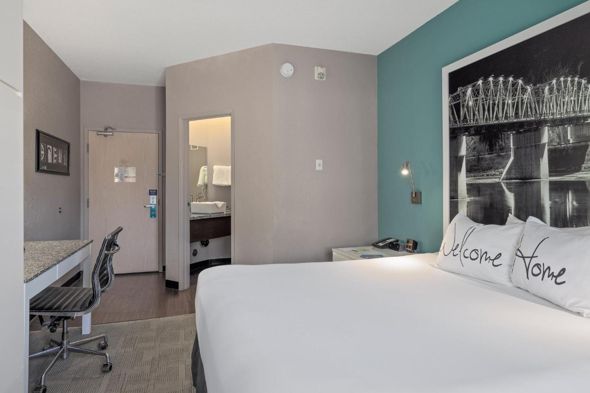Standard King Room - Photo 1