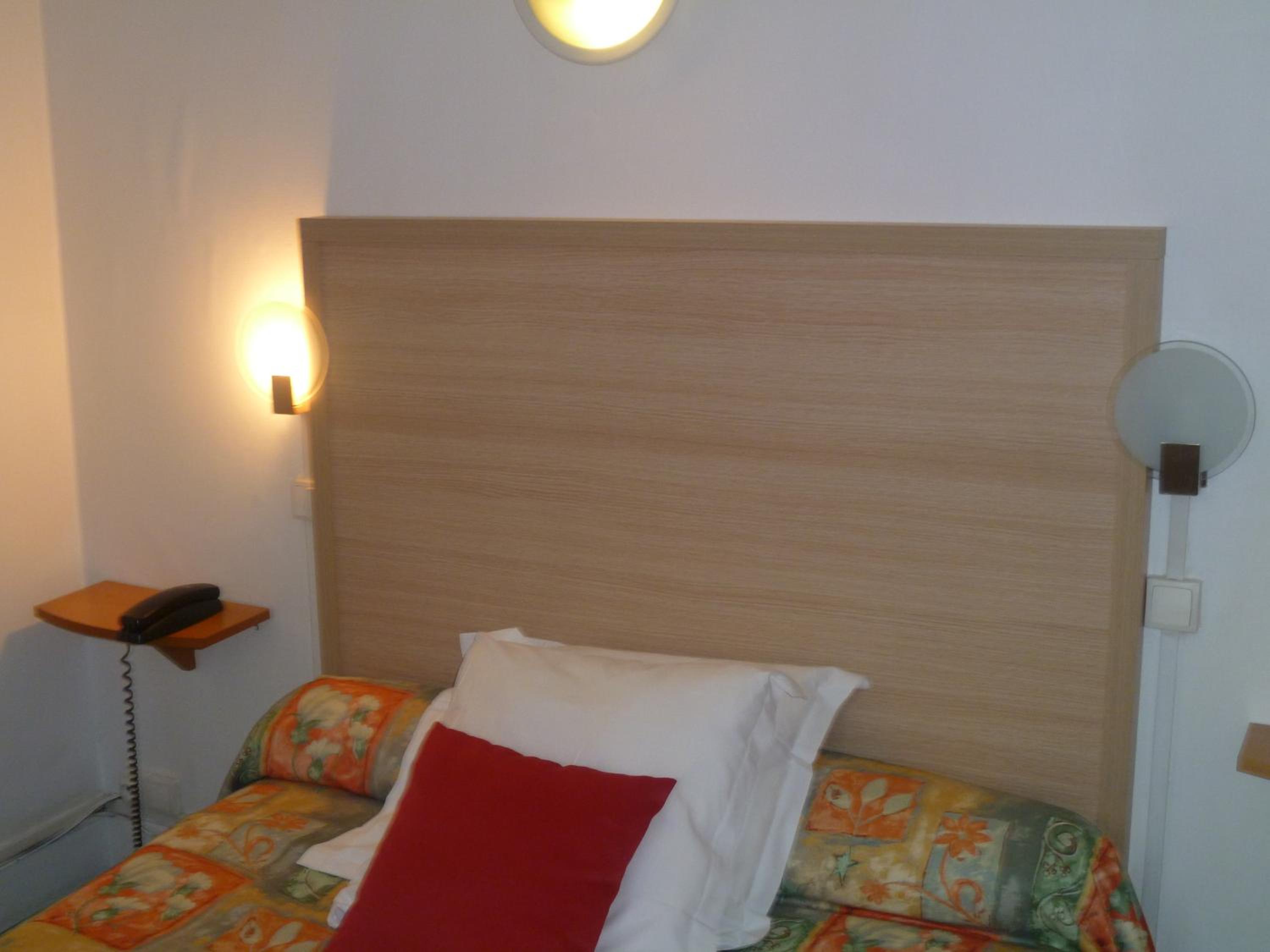 Standard Double Room with Shared Toilet