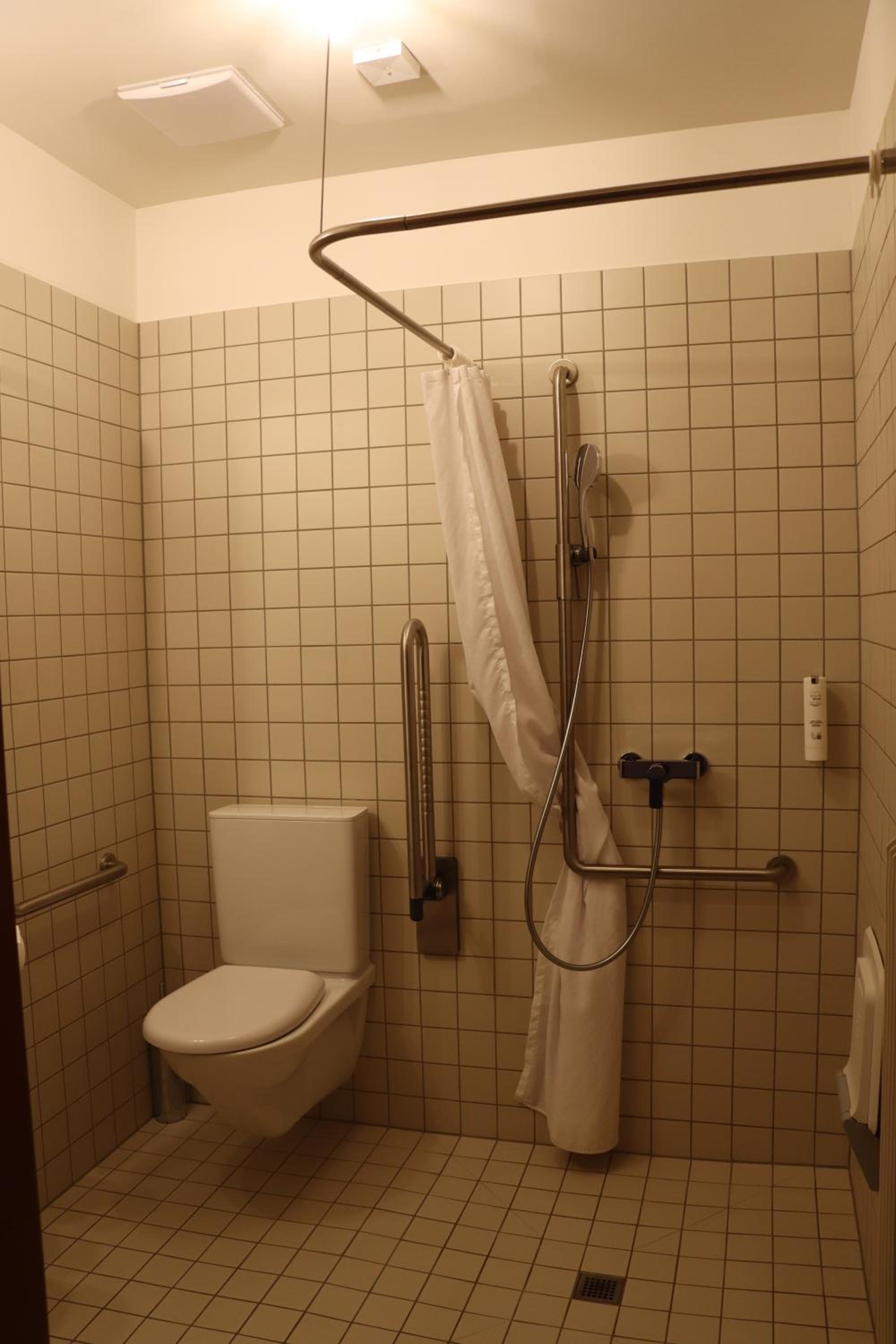 Single Room with Private External Bathroom