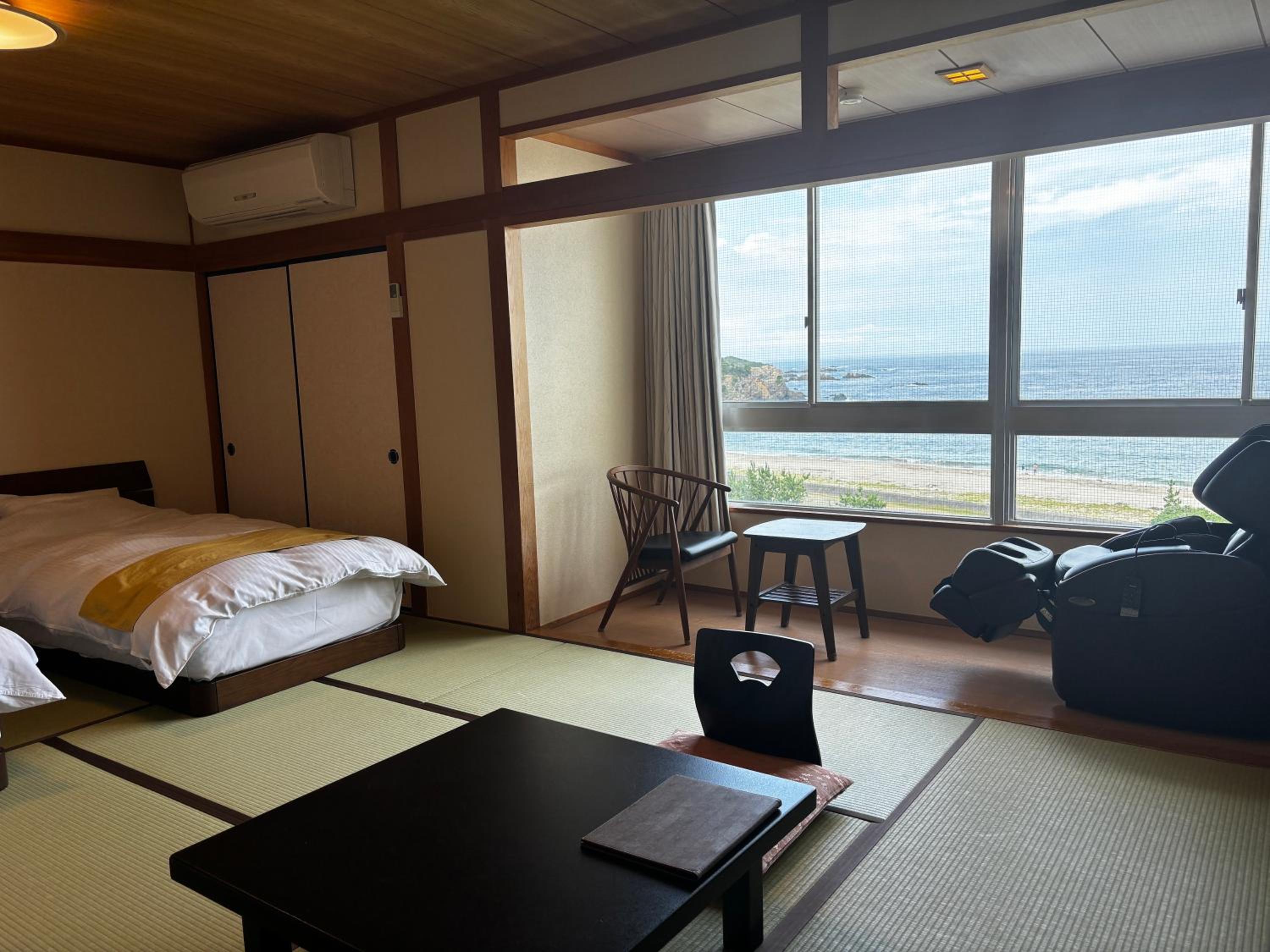 Standard Twin Room photo 2
