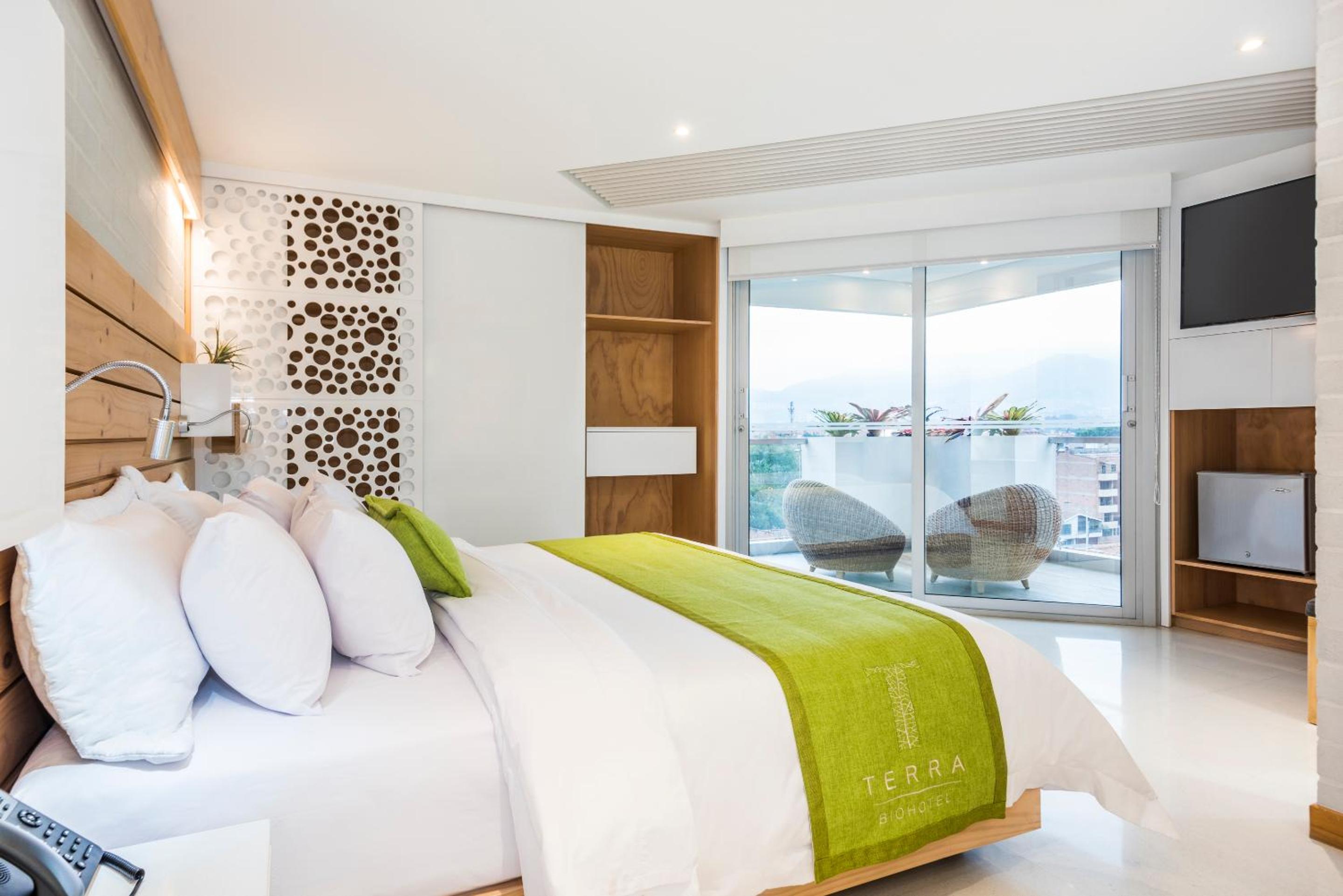King Room with Balcony photo 1