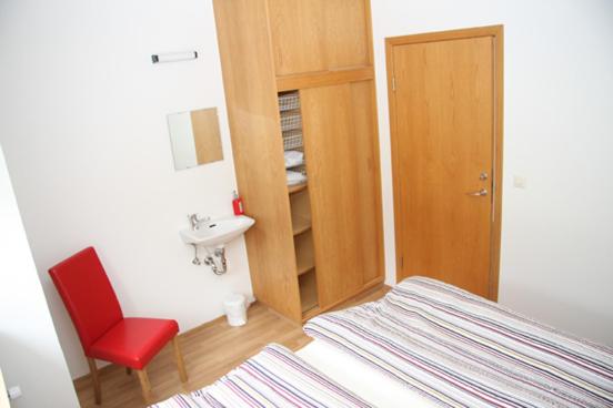 Double or Twin Room with Shared Bathroom photo 1