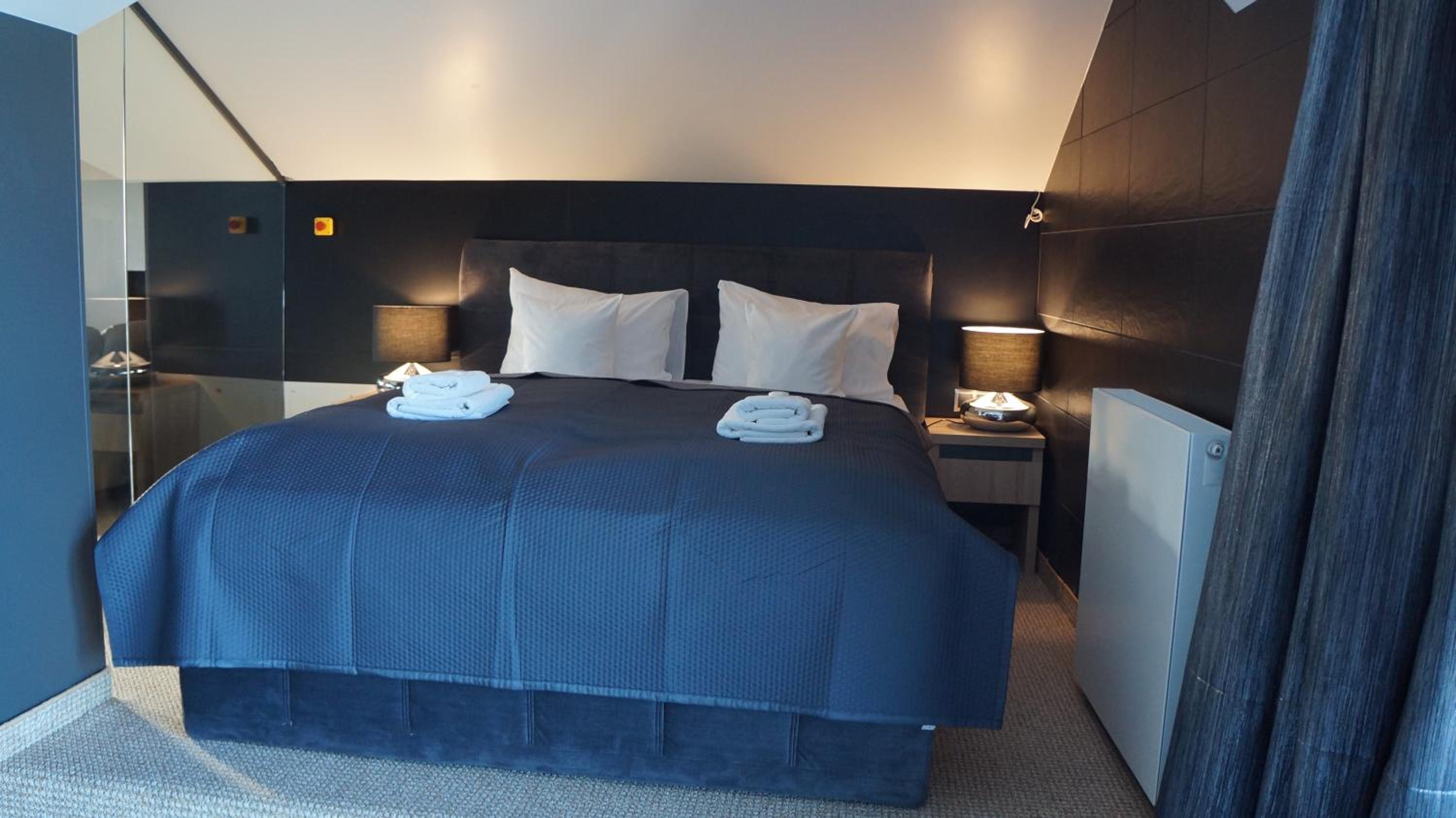 One-Bedroom Apartment with Spa Bath - Photo 1
