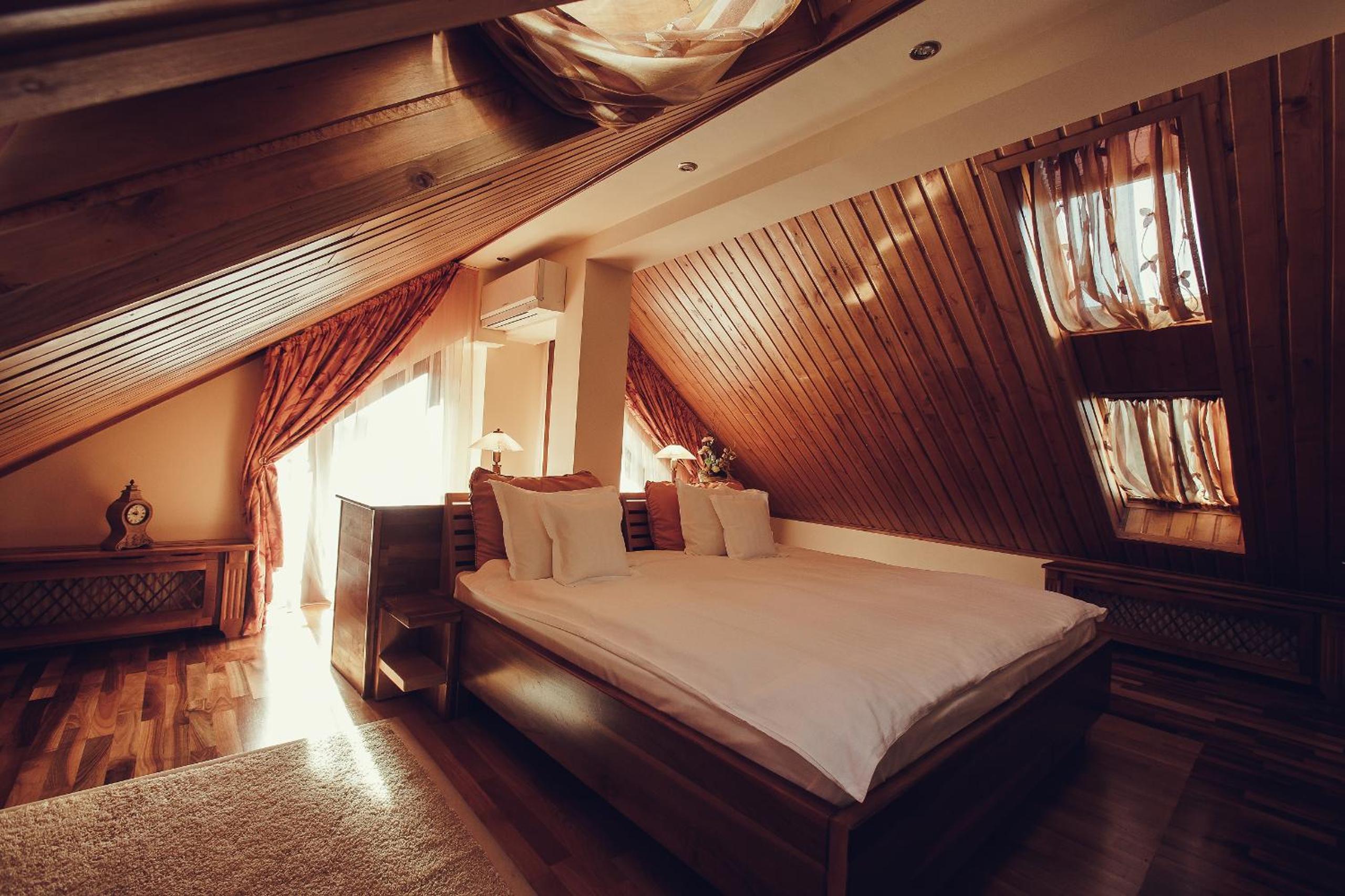 Superior Junior Suite Attic Room - Photo 1