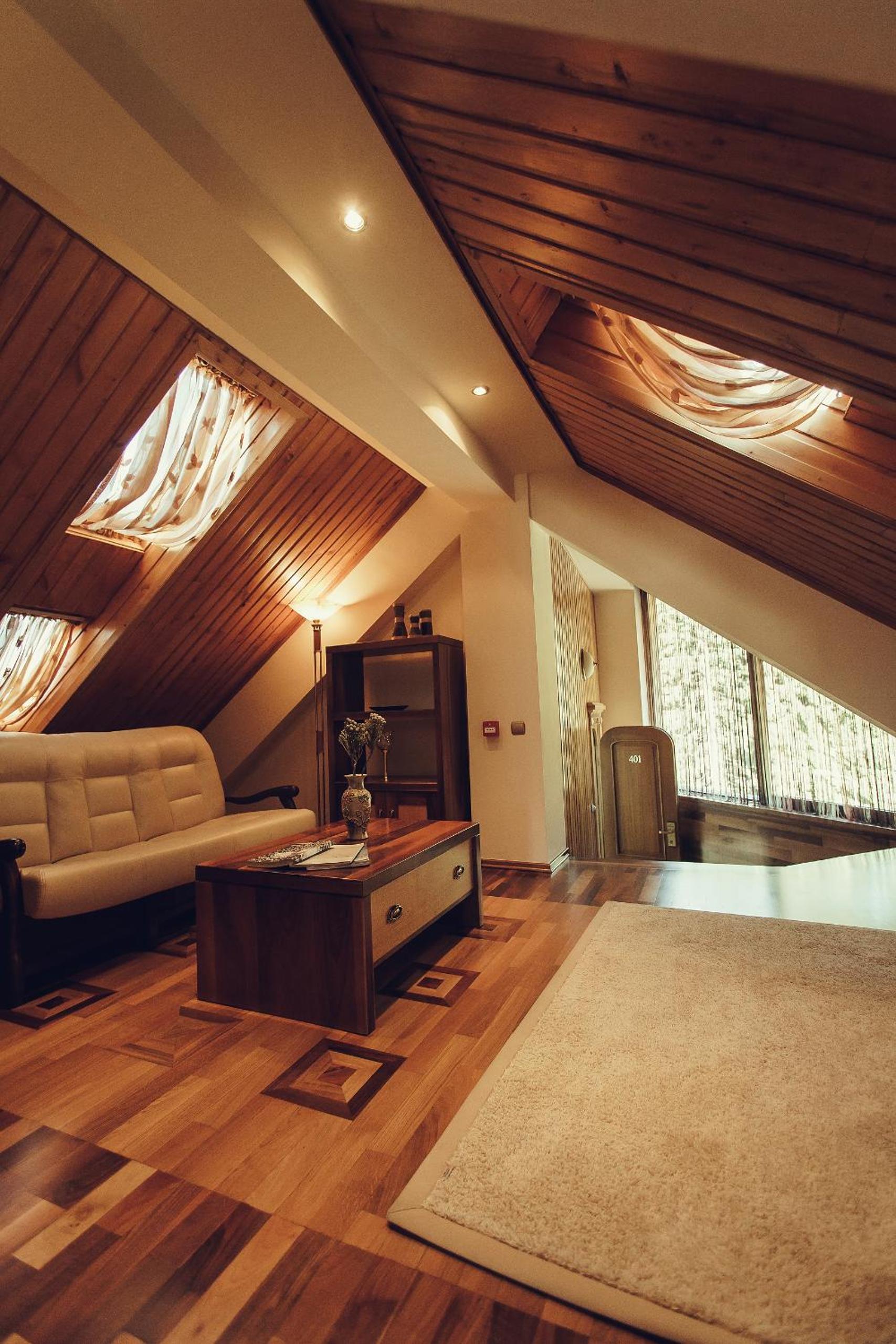 Superior Junior Suite Attic Room - Photo 29