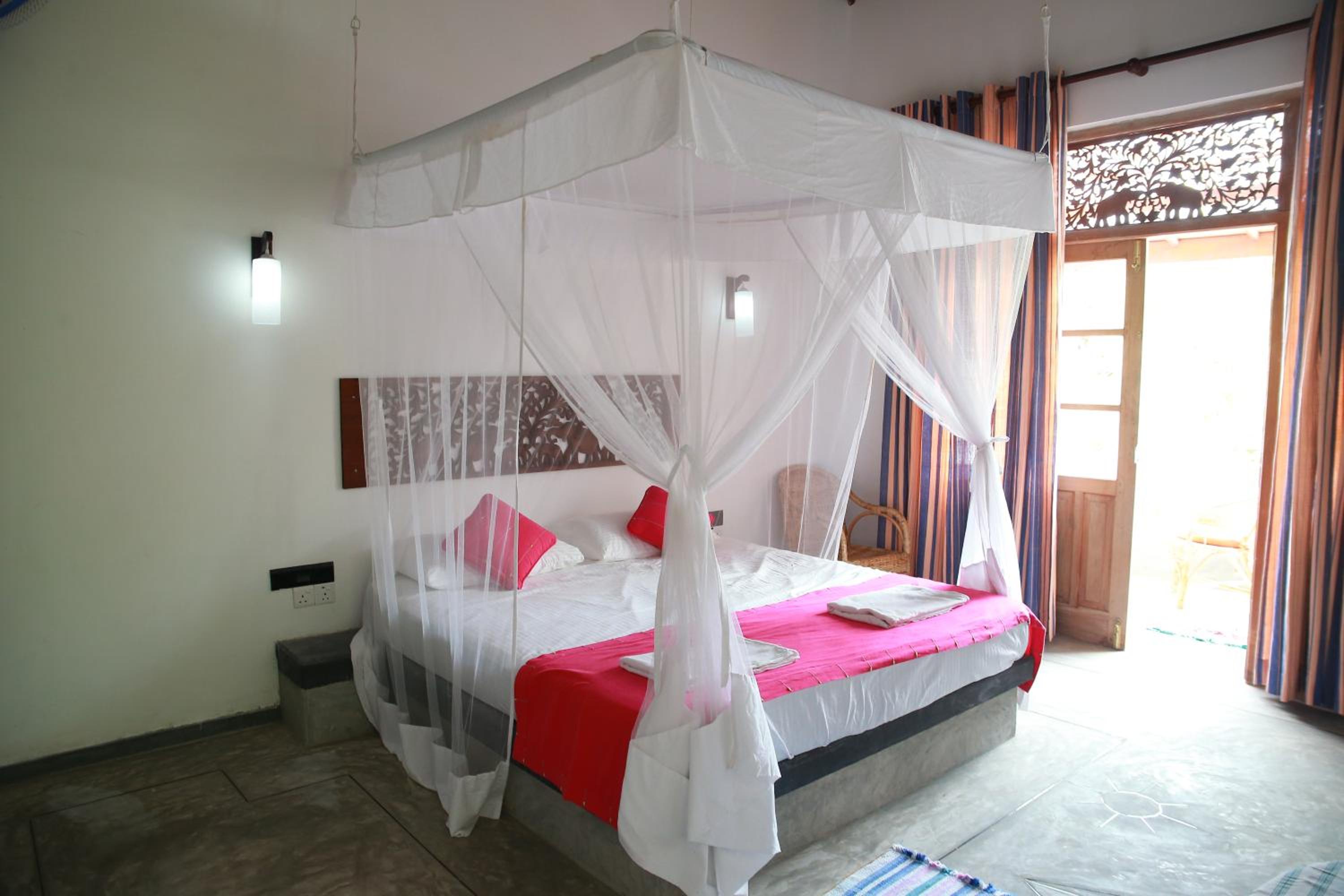 Deluxe Double Room with Balcony photo 1