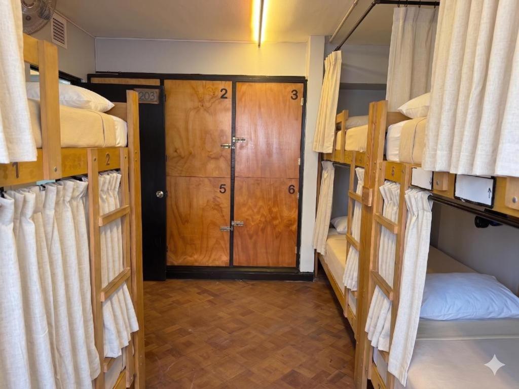 Bed in 6-Bed Mixed Dormitory Room photo 2