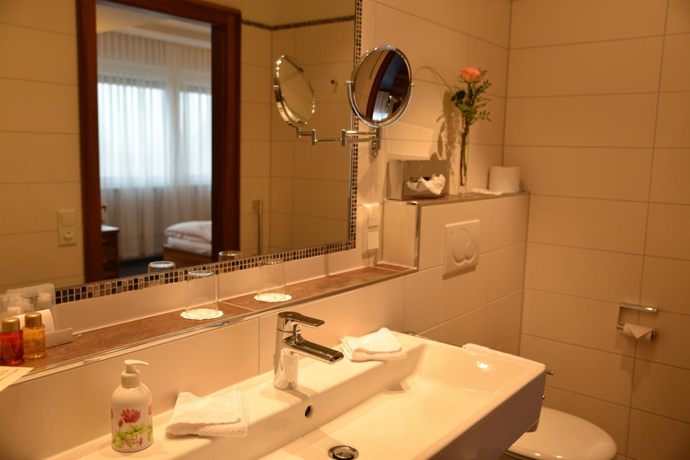Double Room with Balcony photo 2