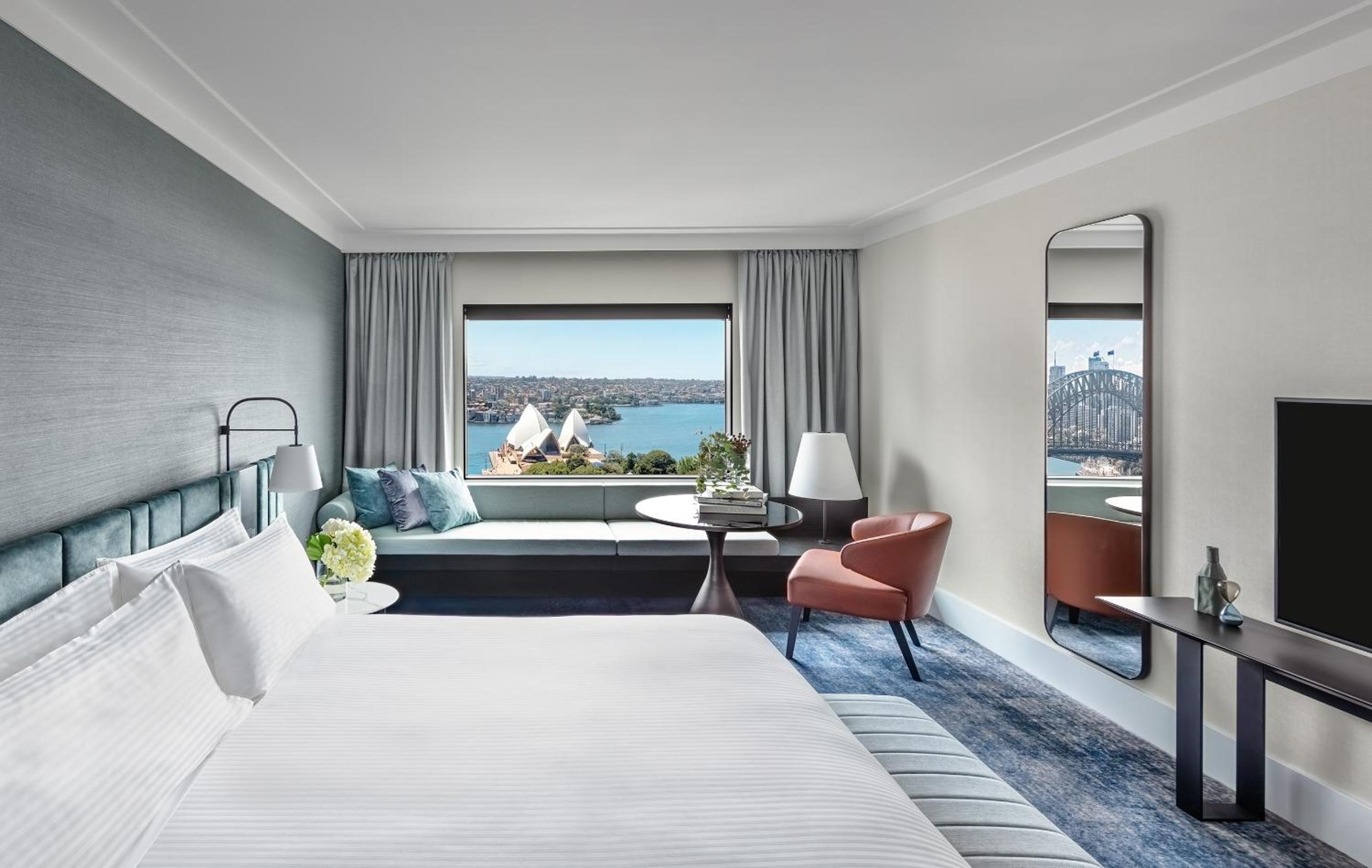 Classic King Room with Opera House View - Club Lounge Access