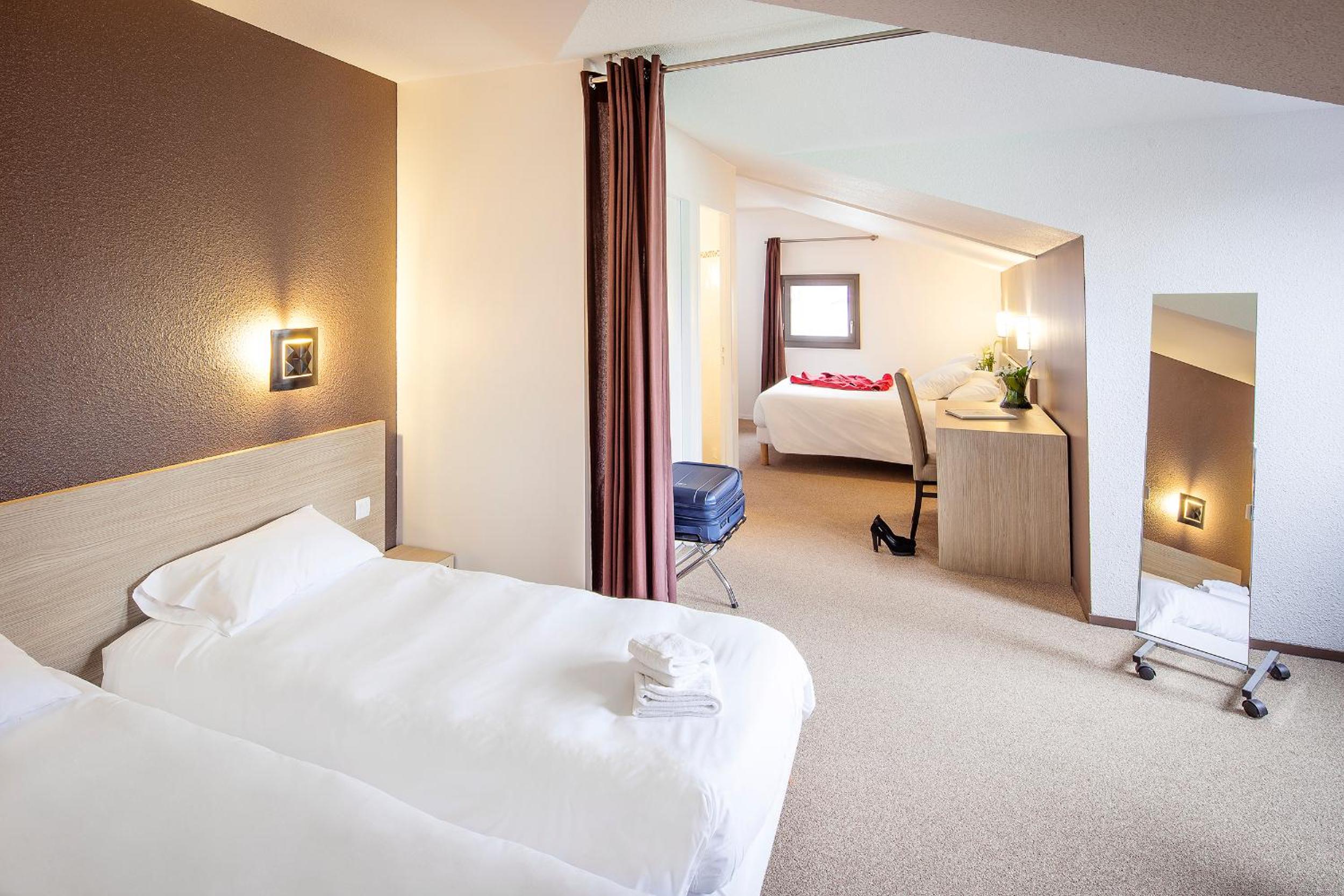 Superior Quadruple Room - Photo 3