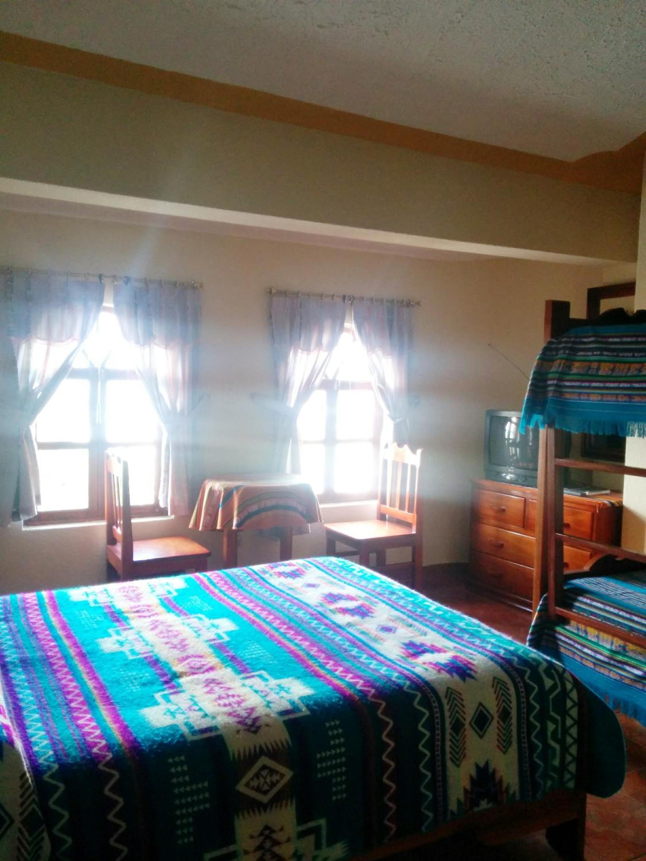 Basic Triple Room with Shared Bathroom photo 1