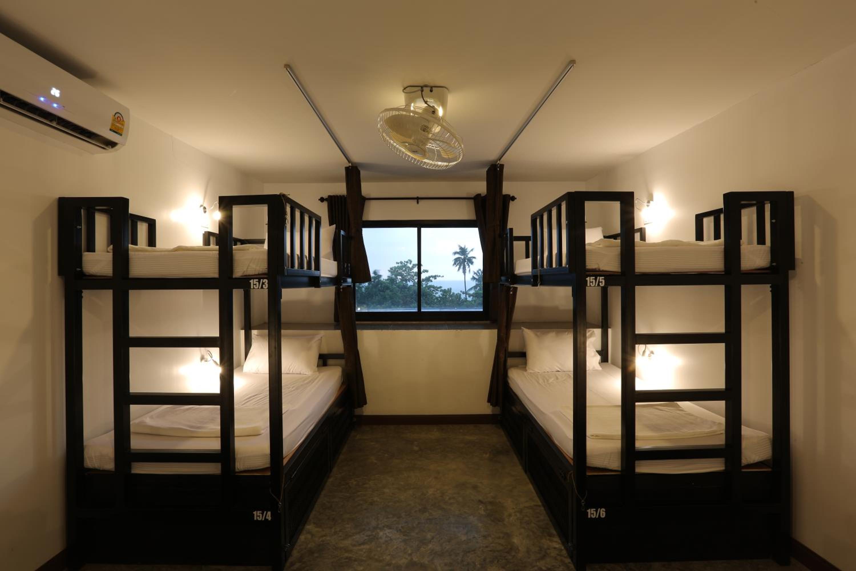 Bed in 10-Bed Mixed Dormitory Room photo 2