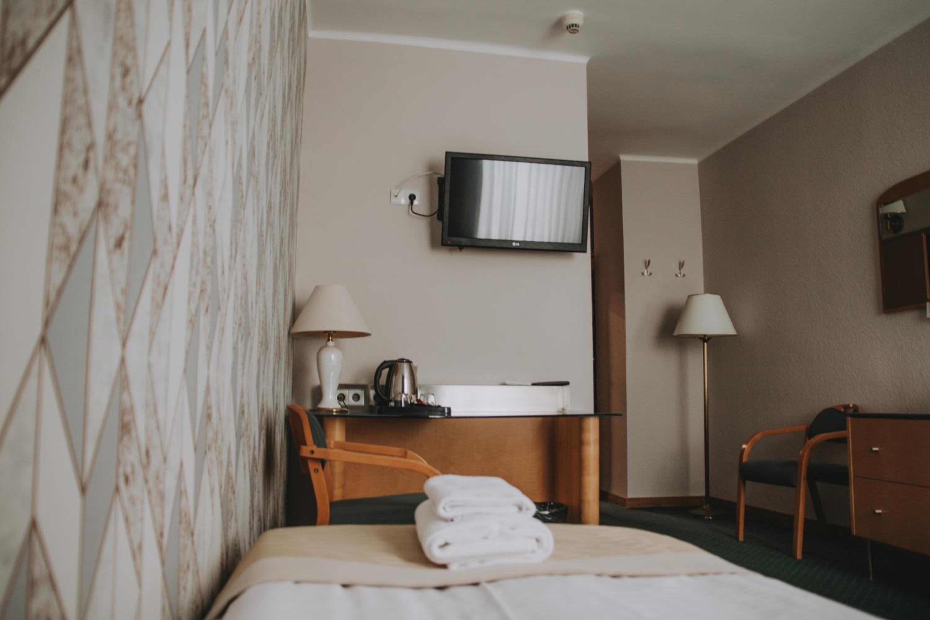 Standard Twin Room with Sofa photo 3