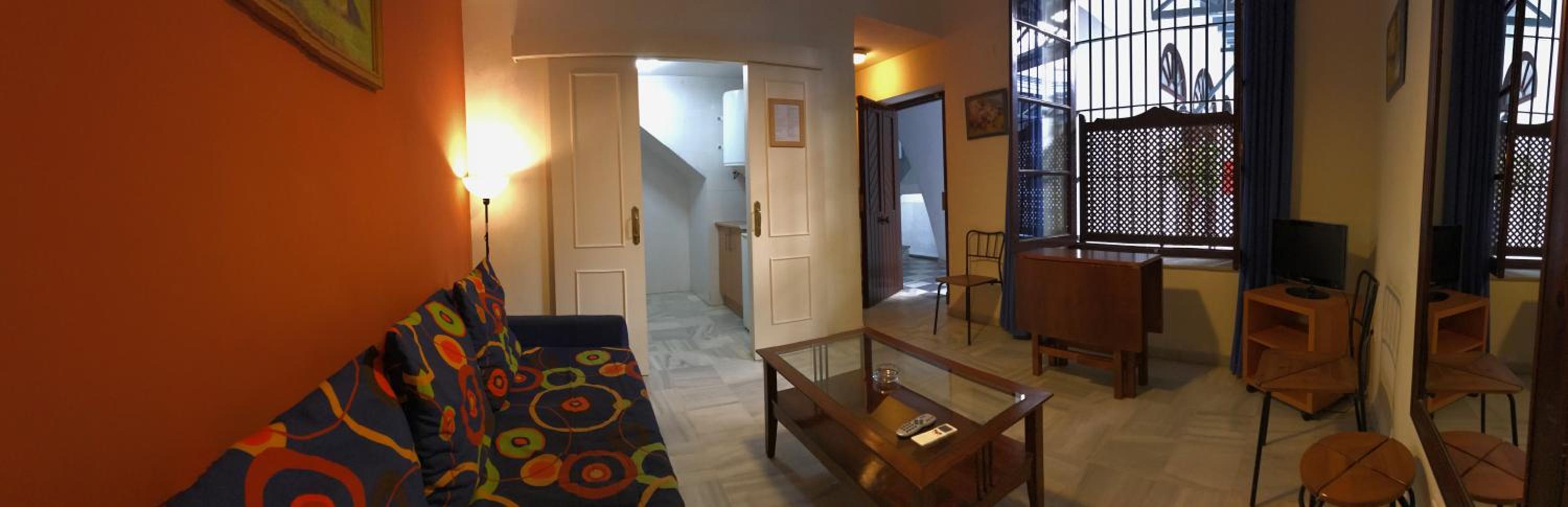 Two-Bedroom Duplex Apartment - Photo 2