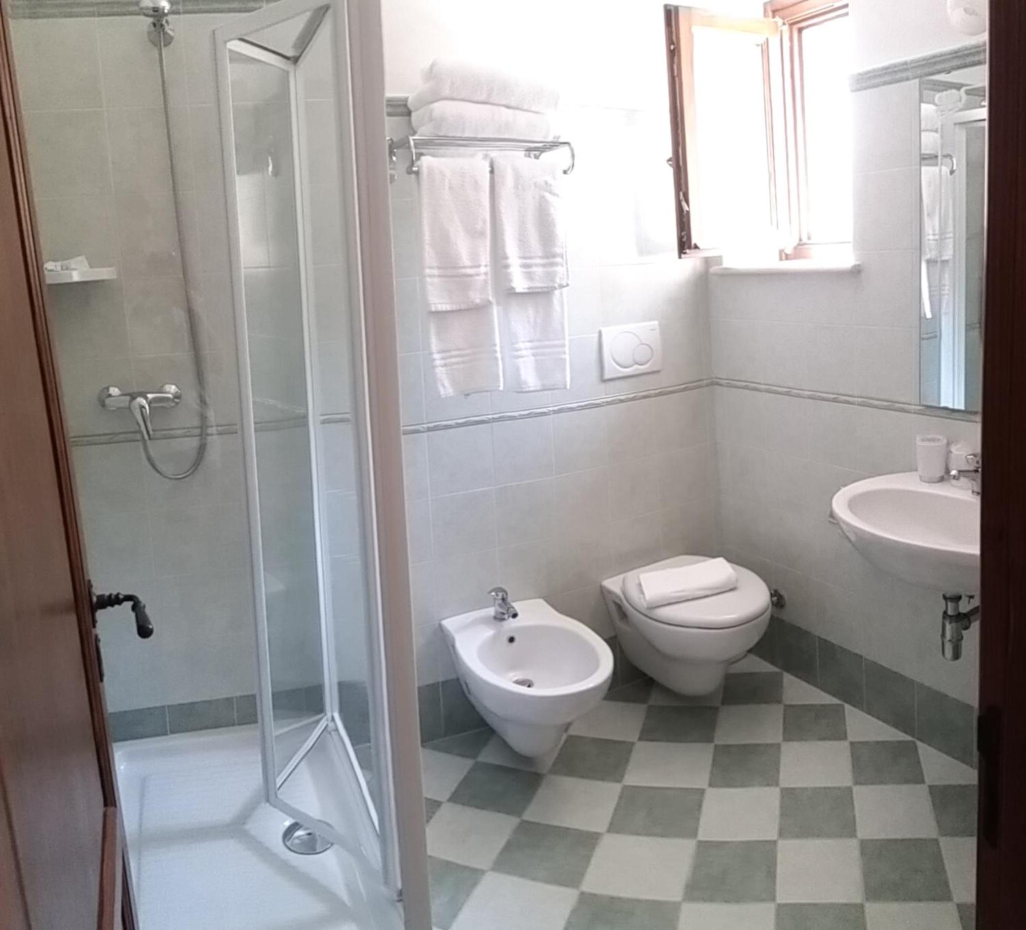 Economy Double or Twin Room - Photo 3