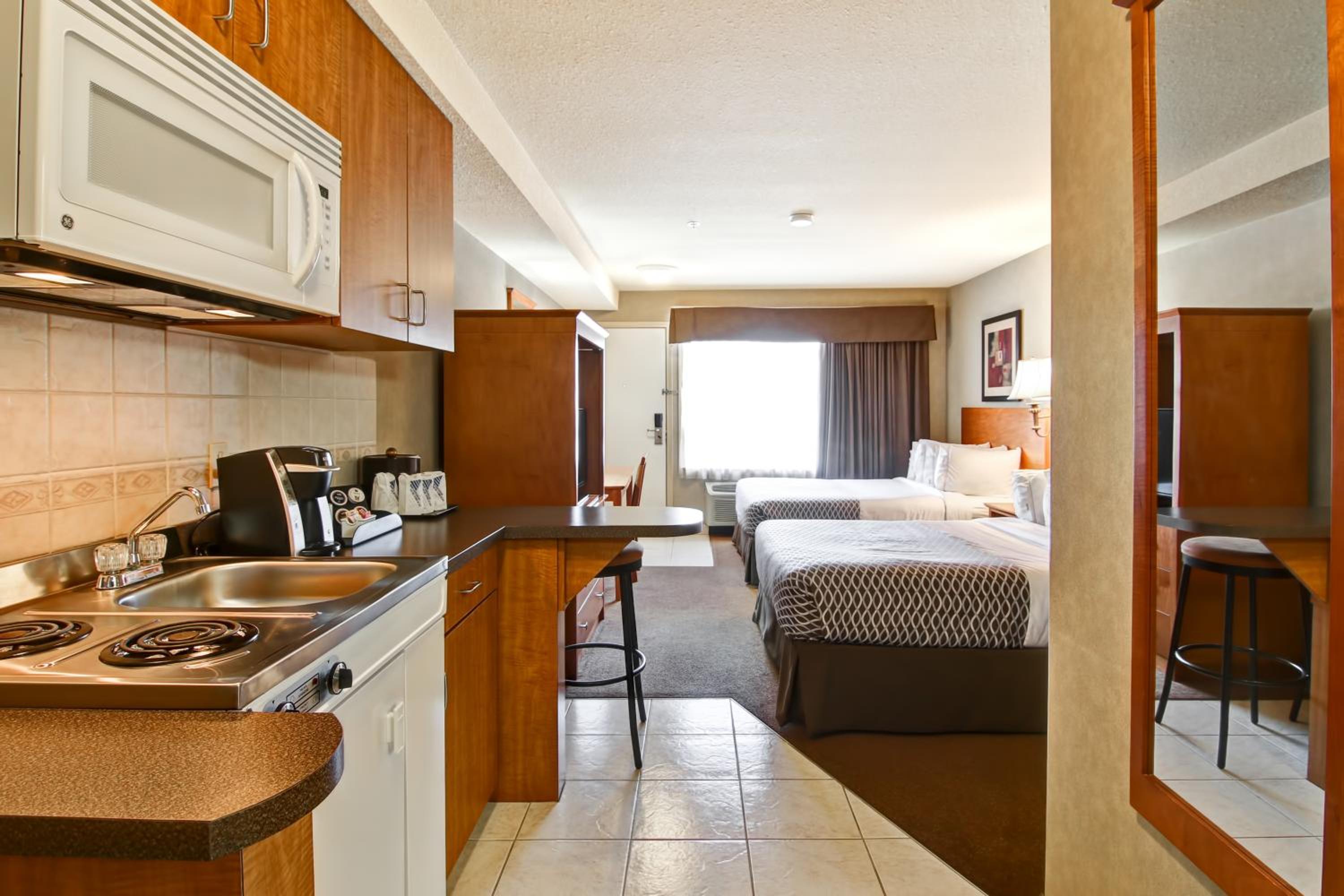 Deluxe Room with Two Queen Beds - Non-Smoking - Photo 1