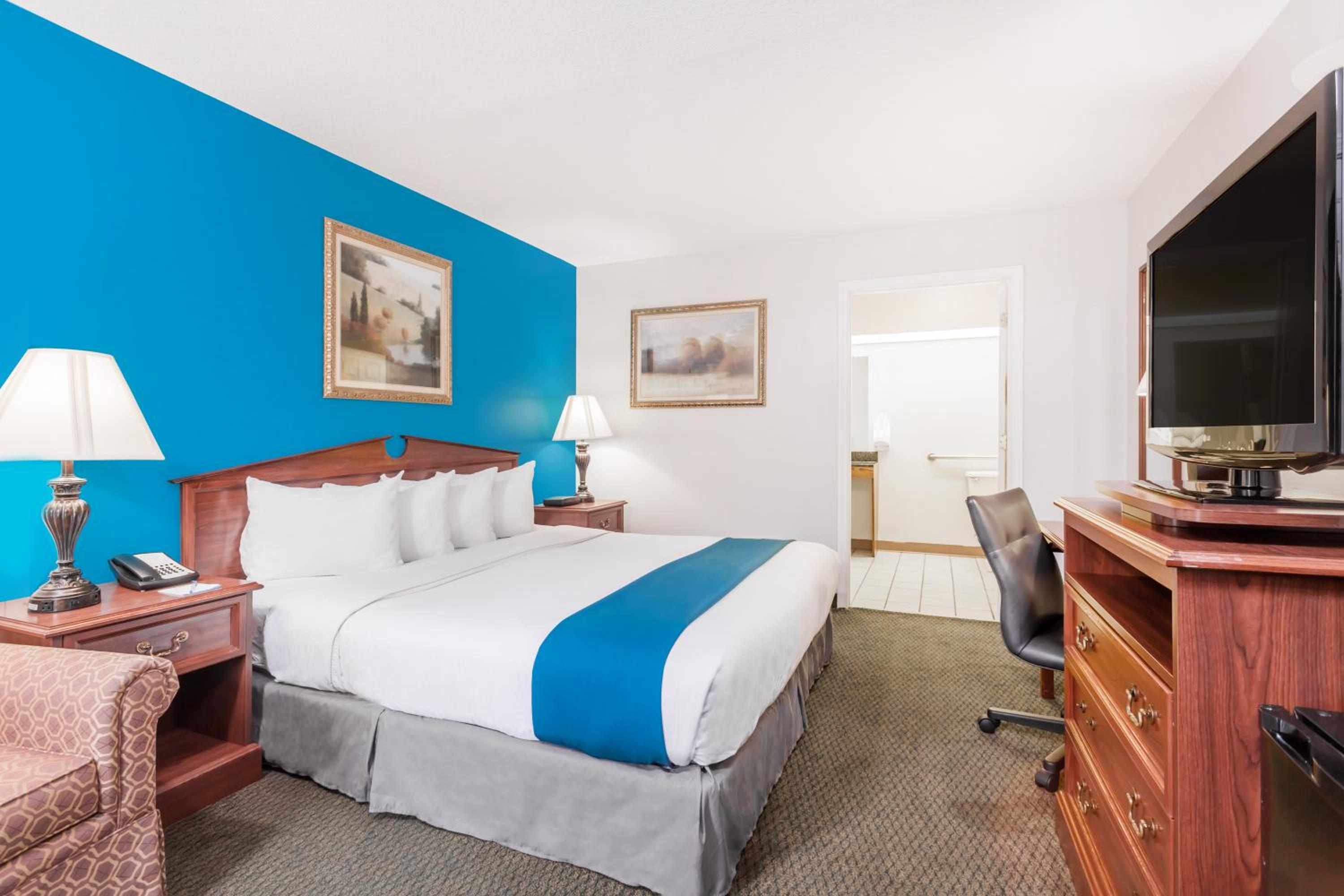 King Room - Disability Access/Non-Smoking - Photo 1