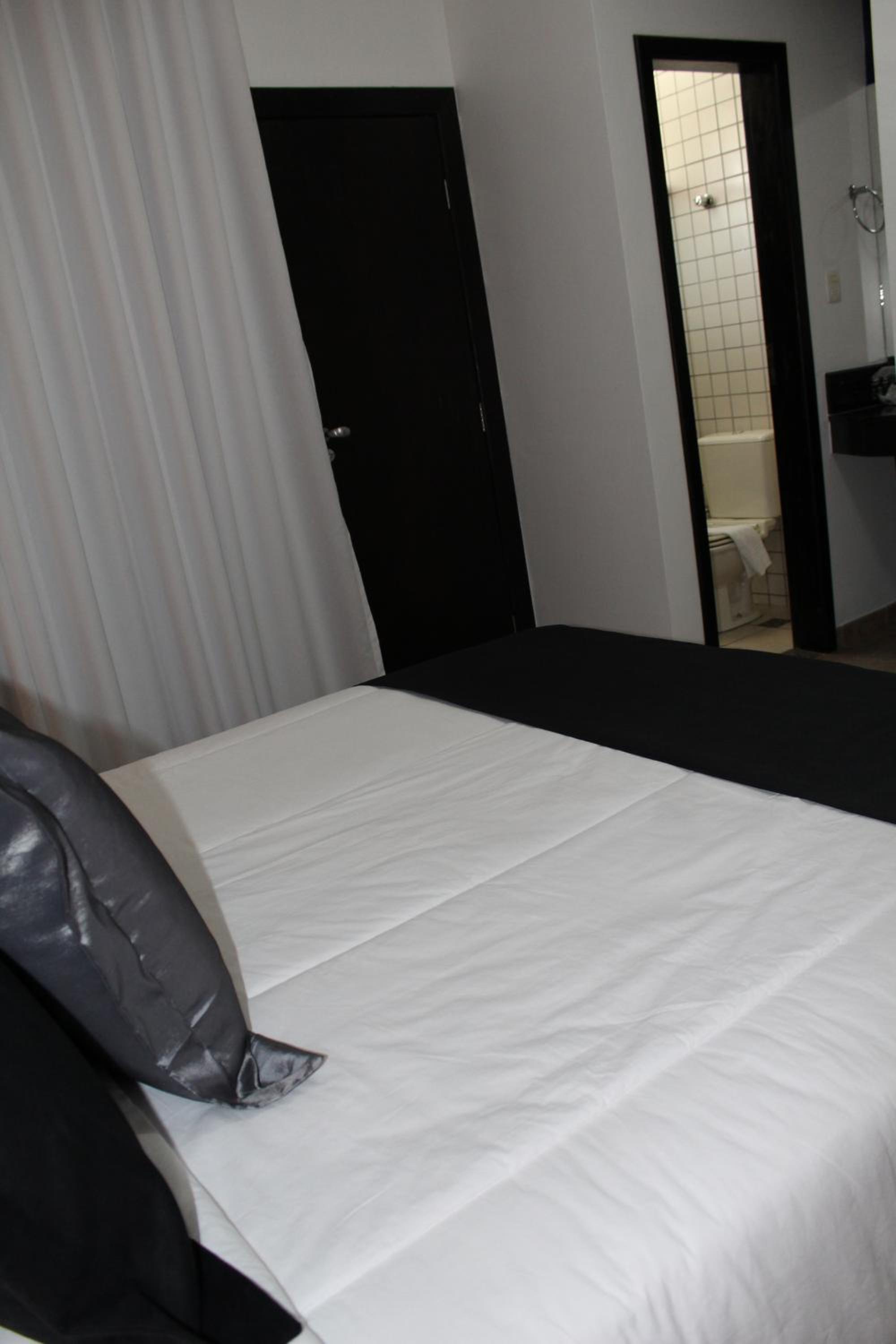 Deluxe Queen Room photo 1
