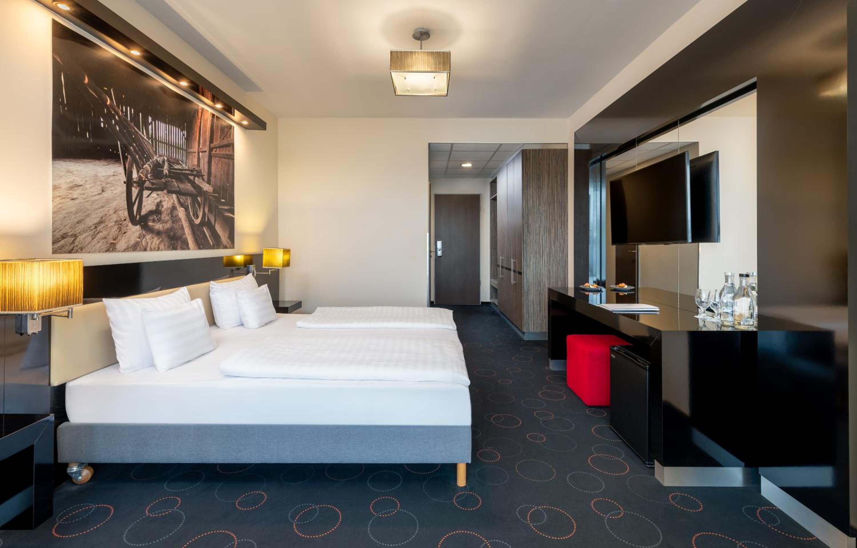 Standard Double Room with Balcony photo 2