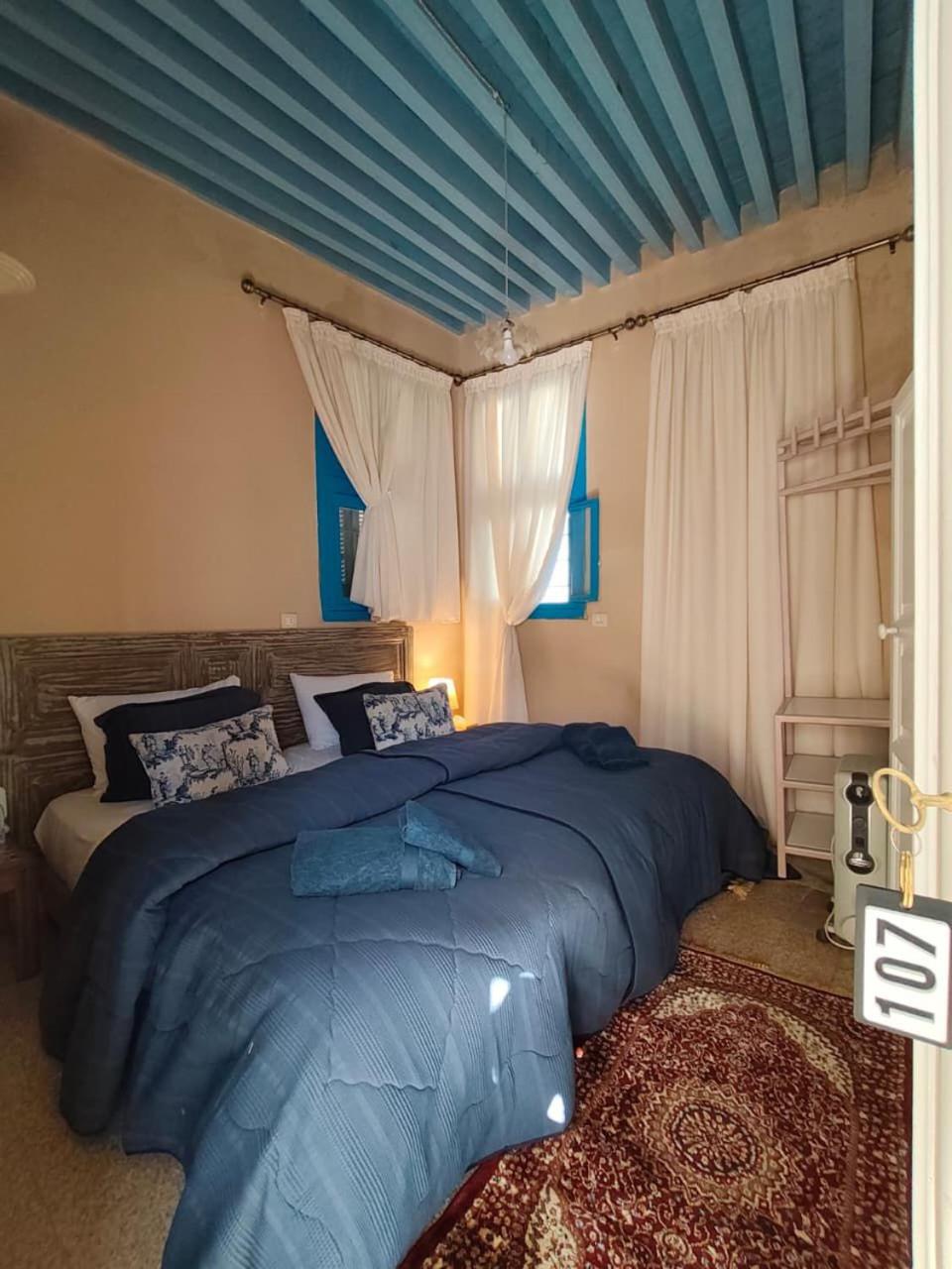 Budget Double Room photo 3