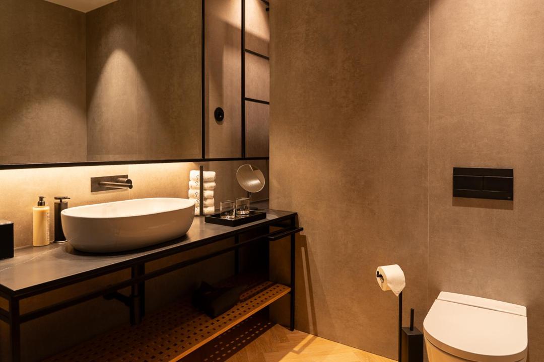 Deluxe King Room photo 3