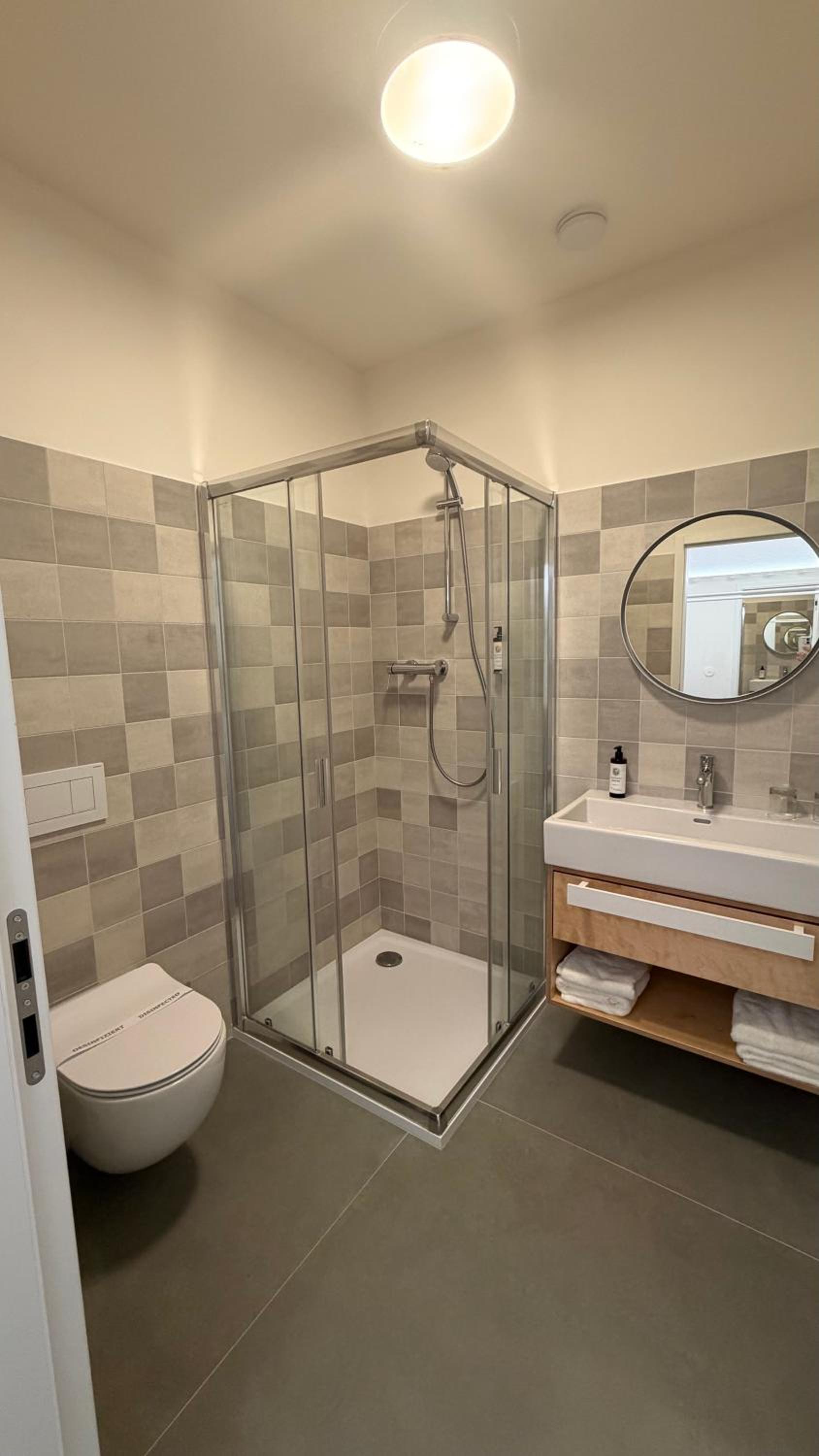Deluxe Double or Twin Room photo 3