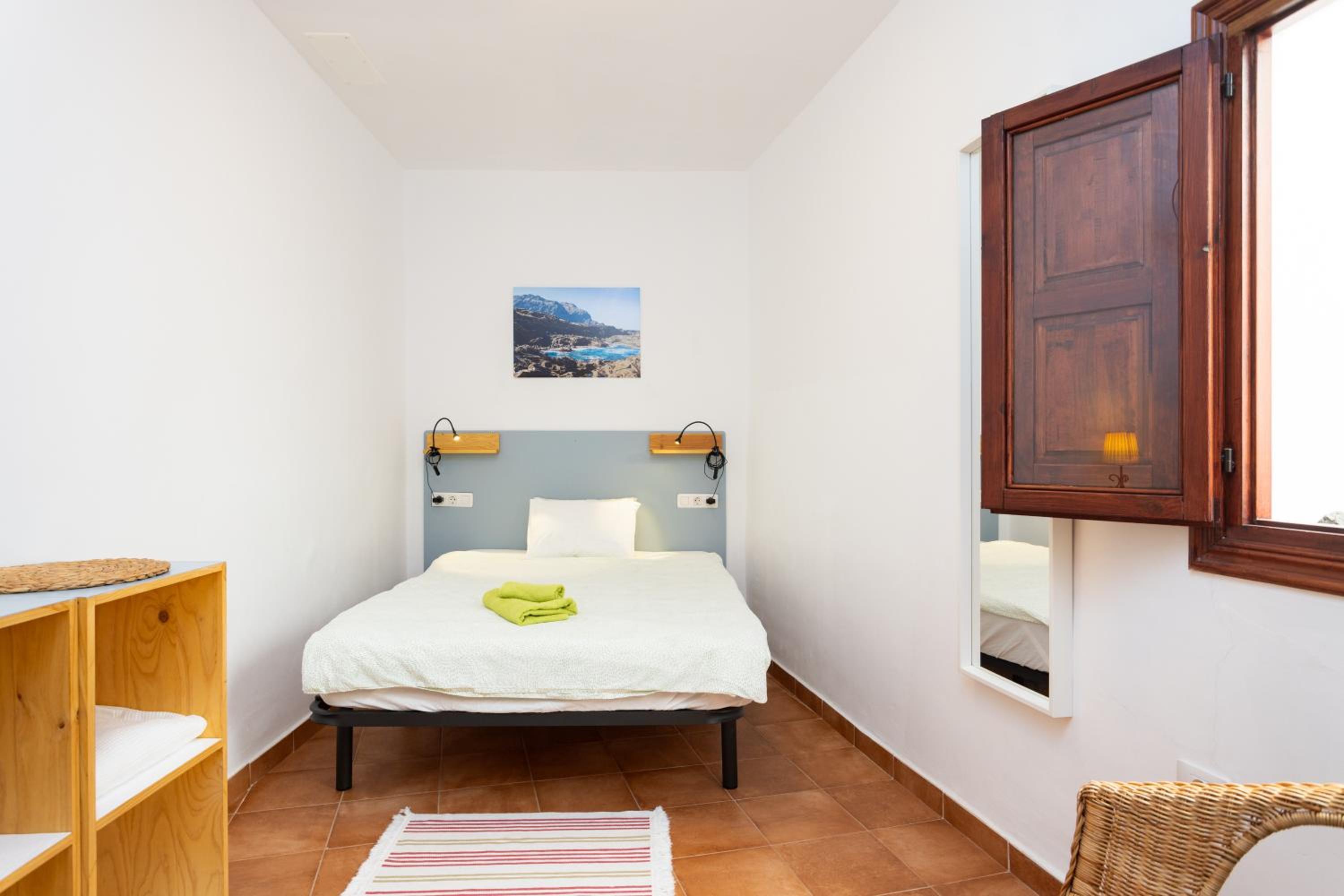 Standard Double Room with Shared Bathroom photo 2