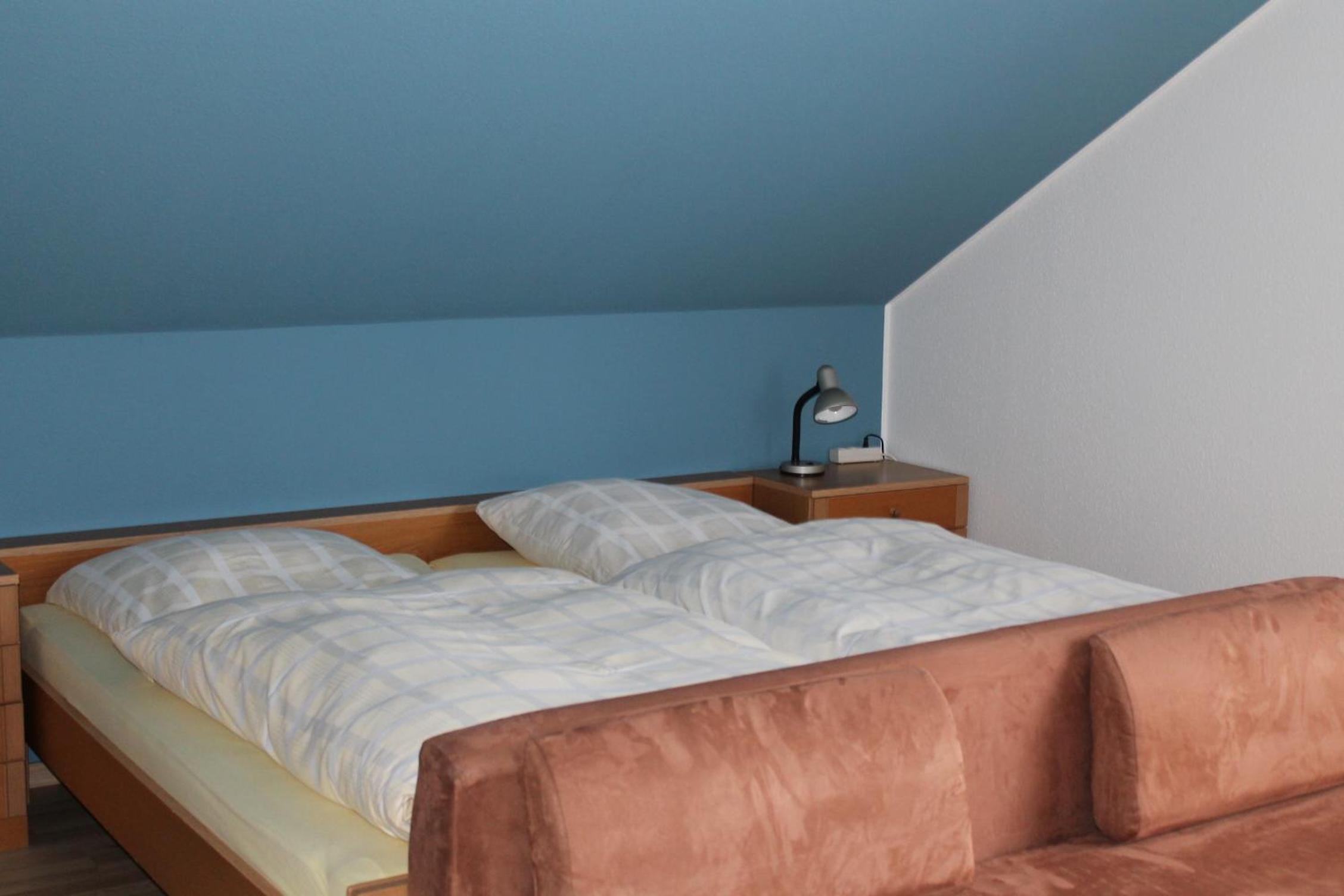 Twin Room with Private Bathroom photo 2
