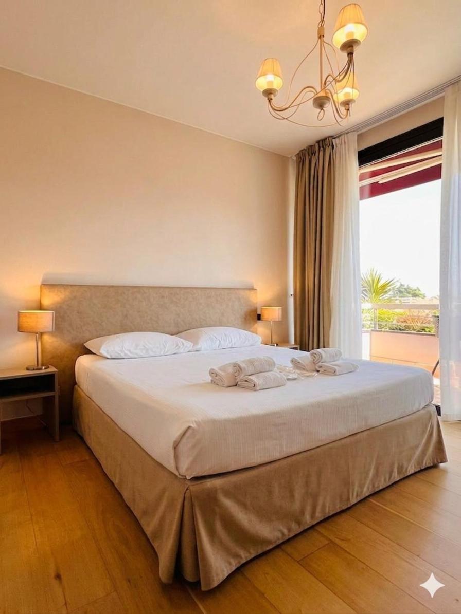 Two-Bedroom Deluxe Apartment with Balcony photo 3
