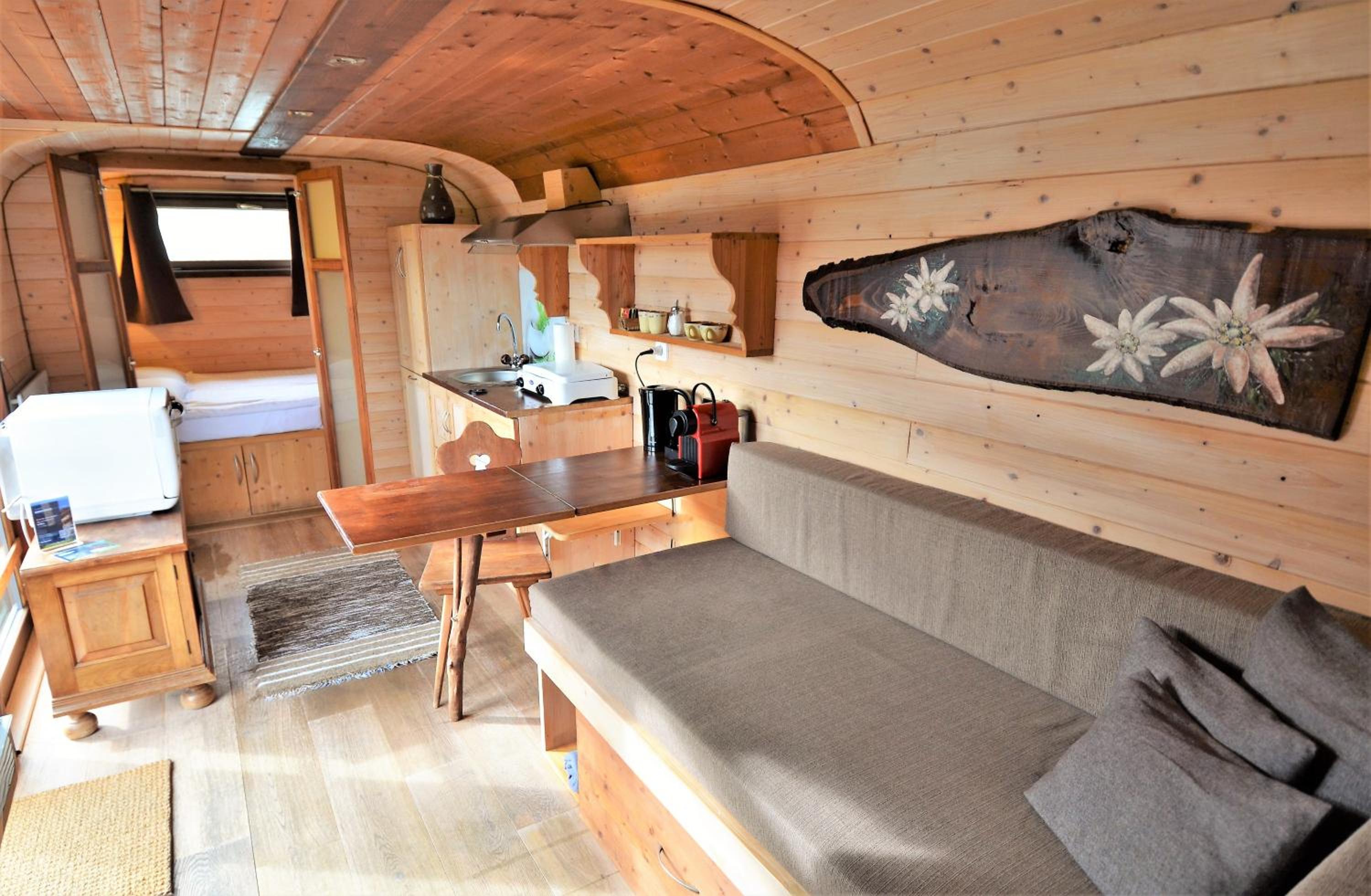Caravan - Photo 2
