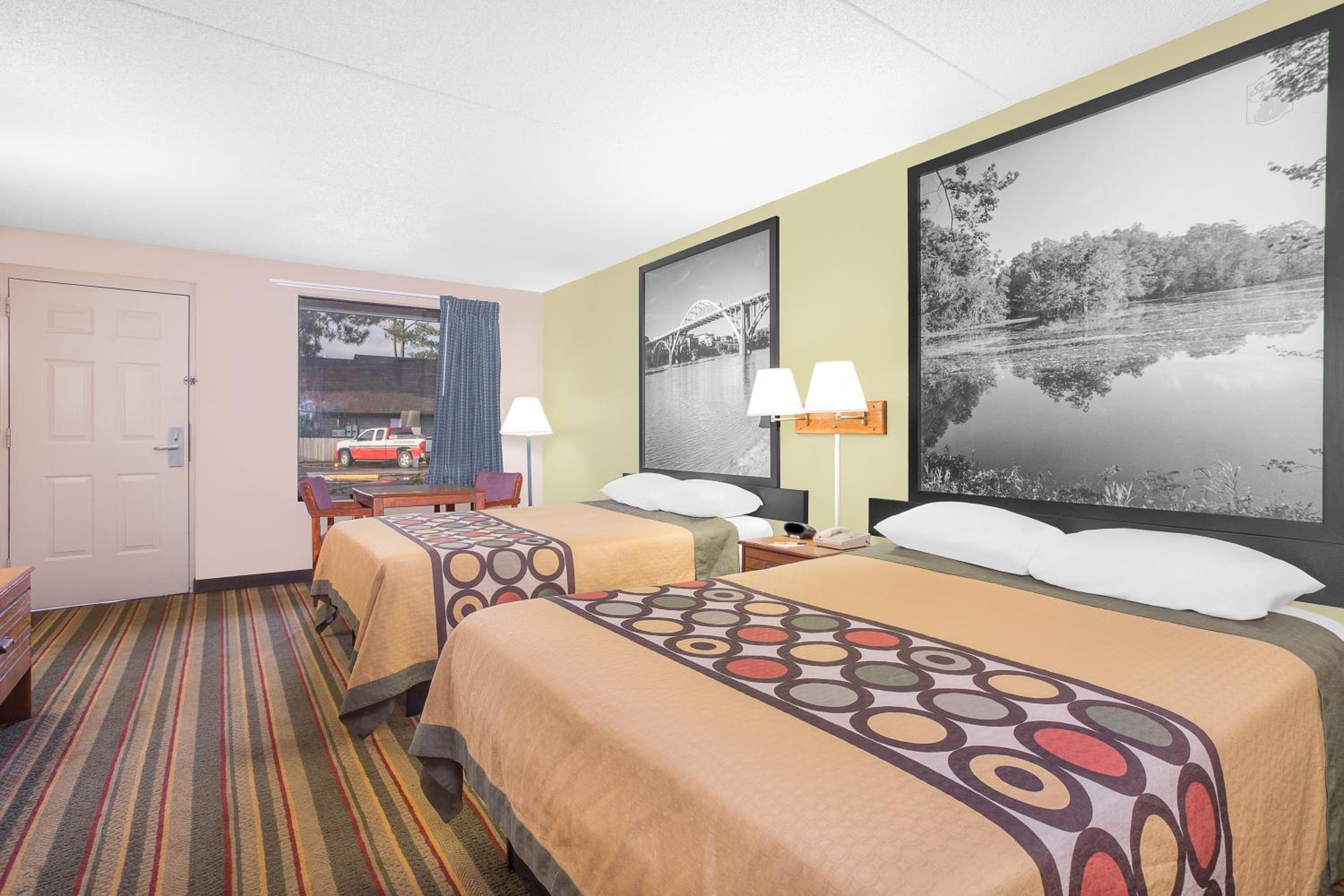 Queen Room with Two Queen Beds - Smoking photo 2