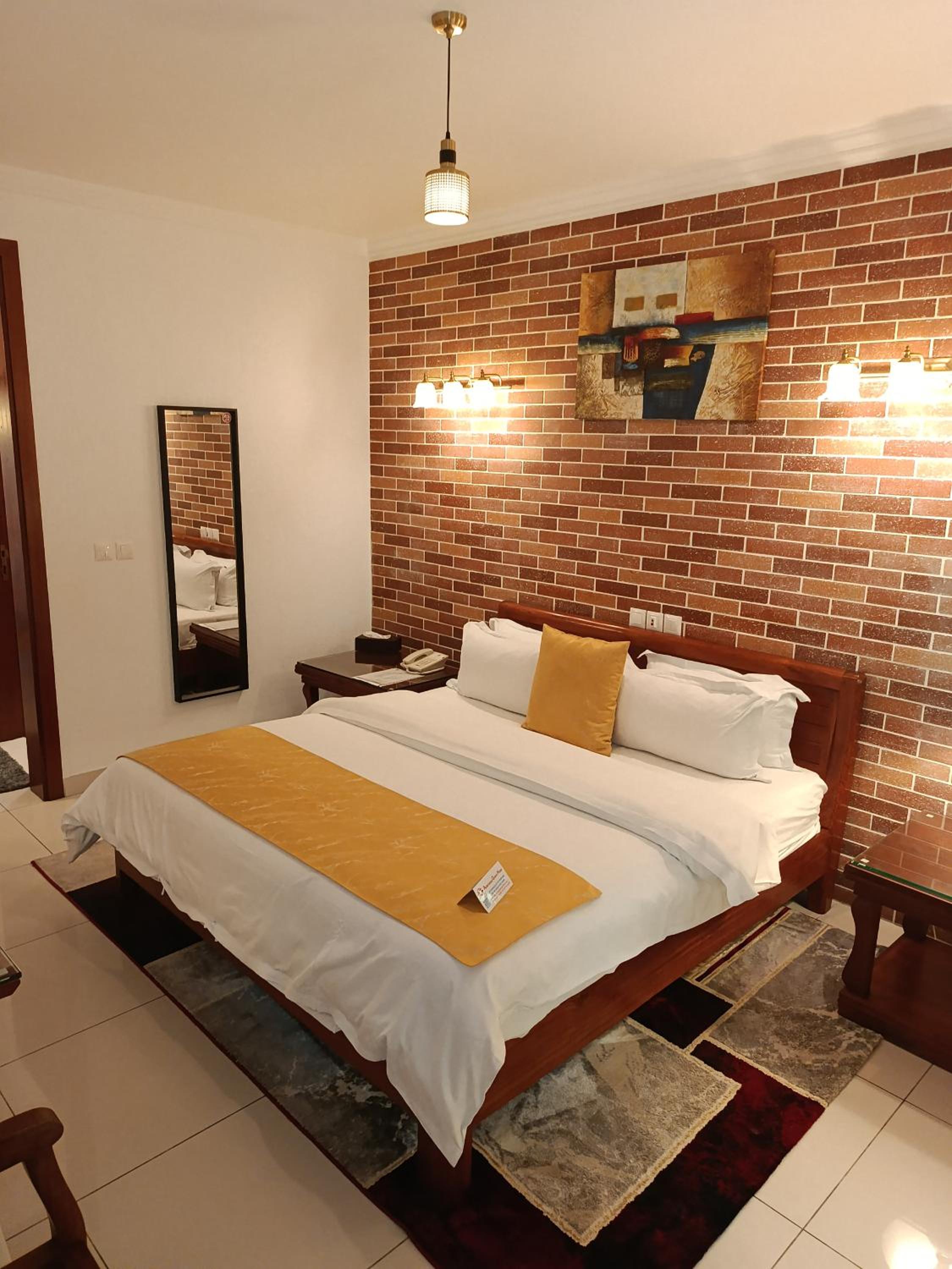 Deluxe Suite