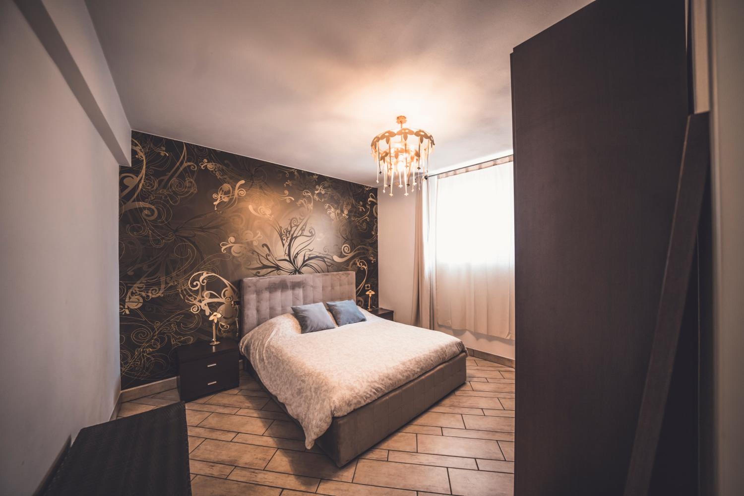 Two-Bedroom Deluxe Apartment with Balcony