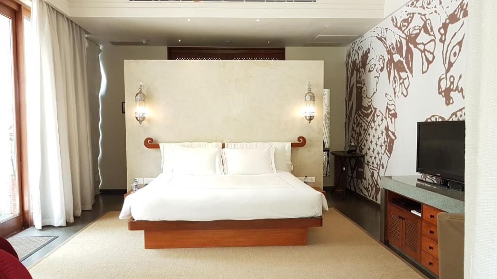 Deluxe King Room Deluxe King Room