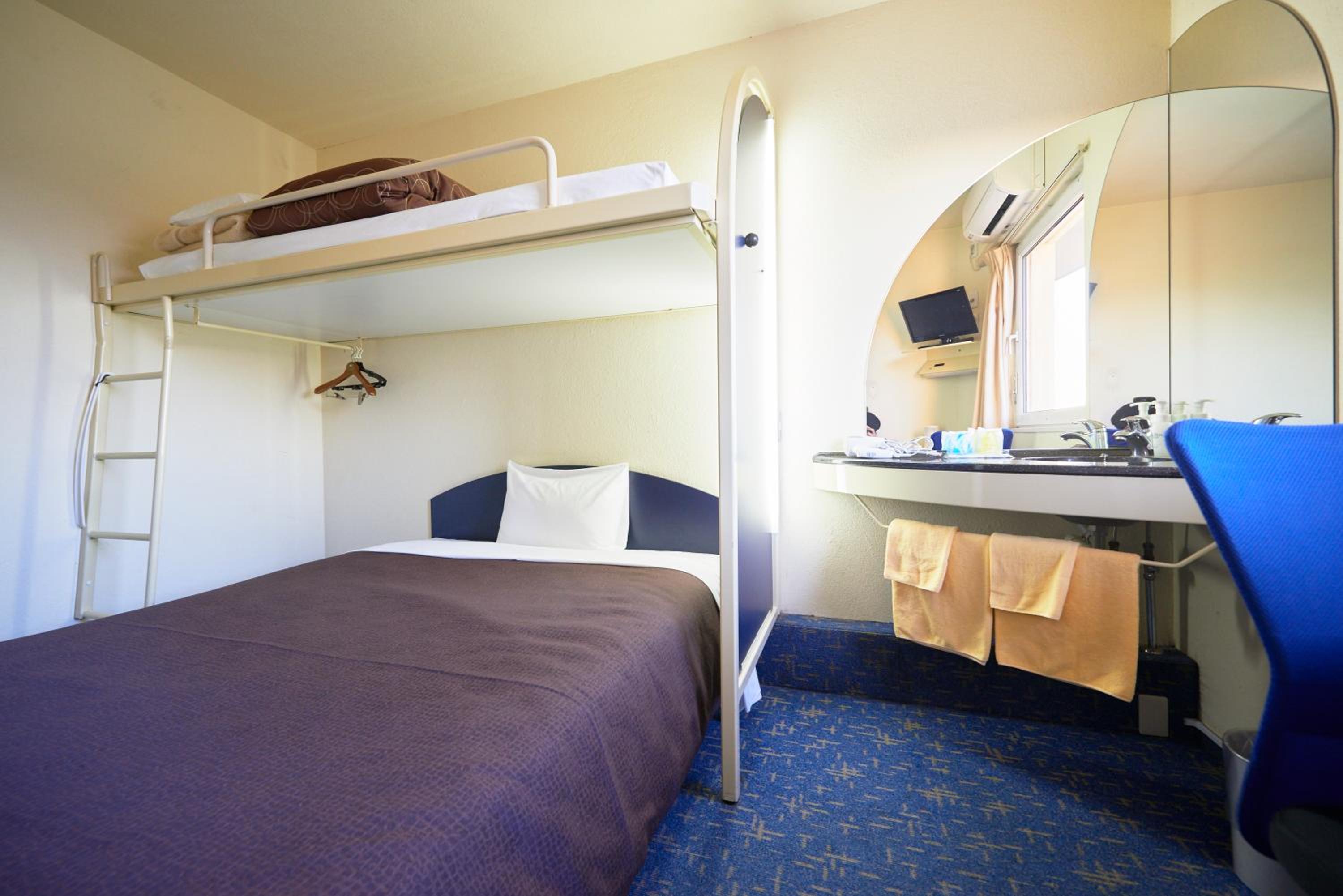 Double Room with Loft Bed - Smoking  - Photo 4